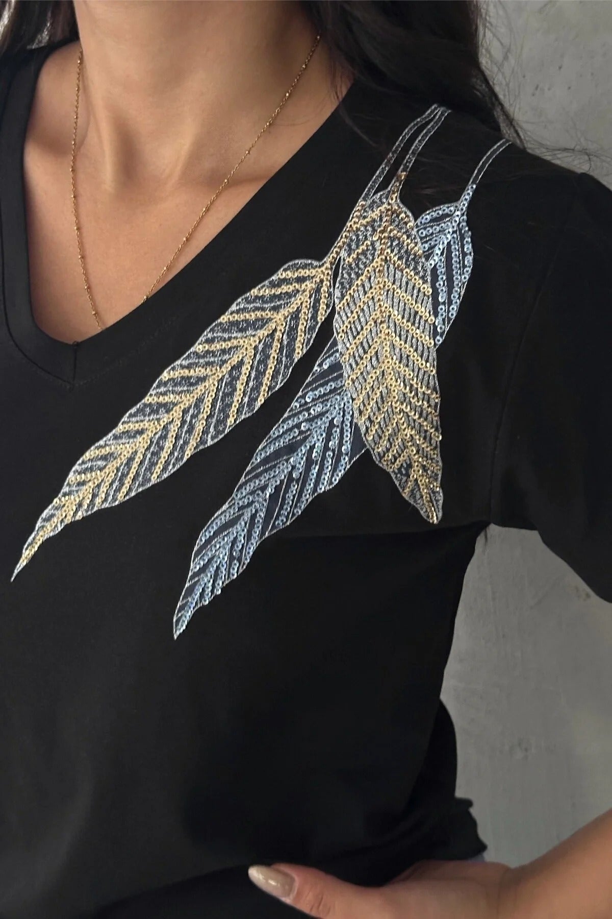 Tilda Black Leaf Design Sequin Cotton T-Shirt
