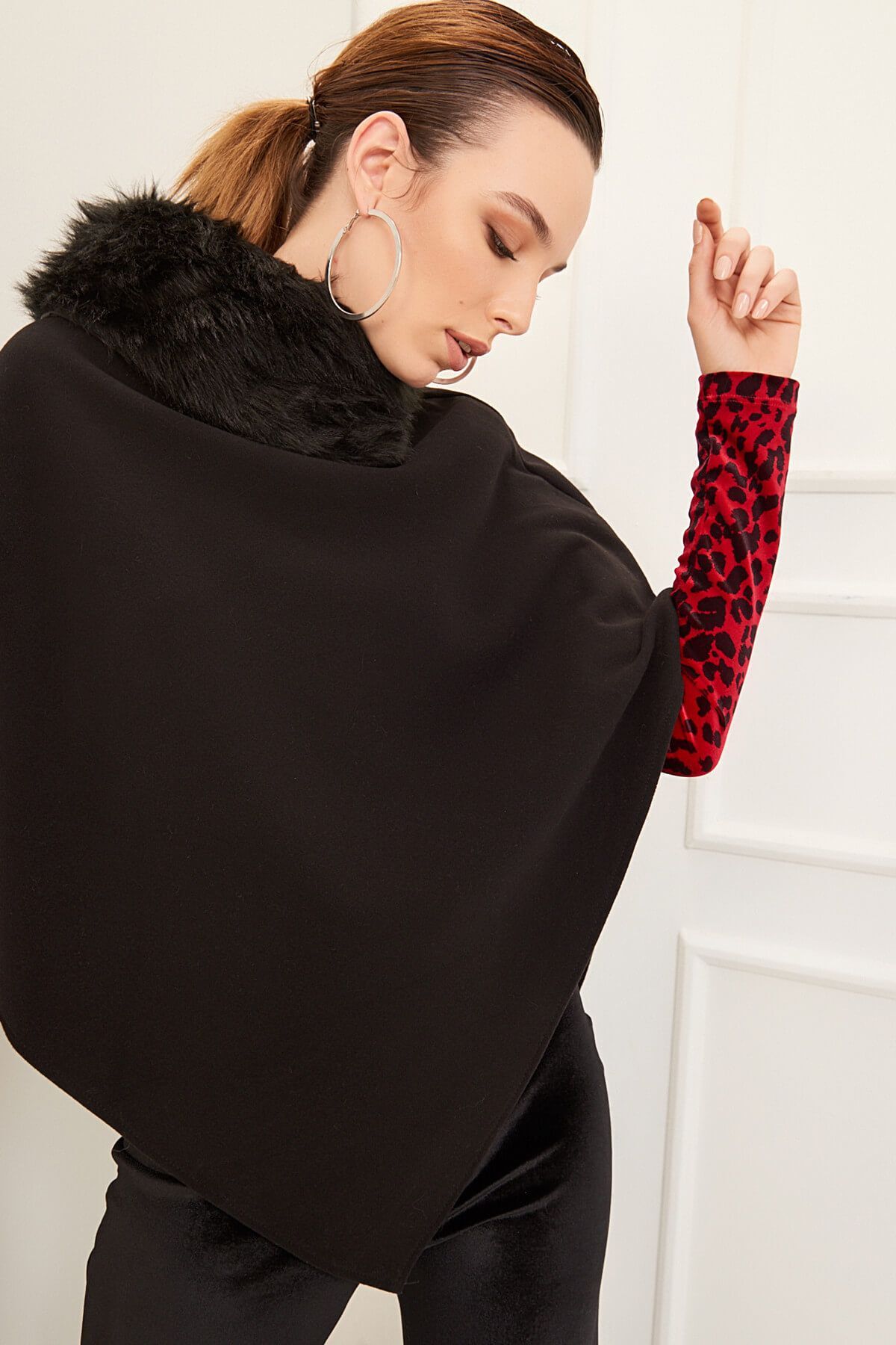 Hattie Women's Fur-Trim Poncho - Black - product image 1