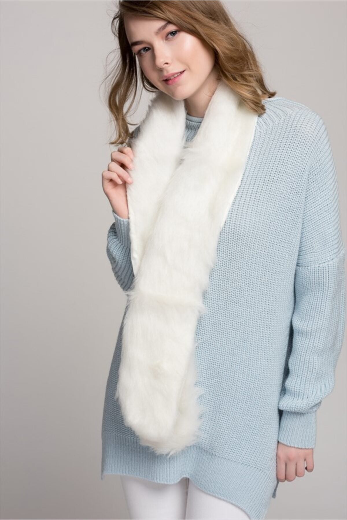 Leora Women's Faux Fur Scarf - Ivory - product image 4