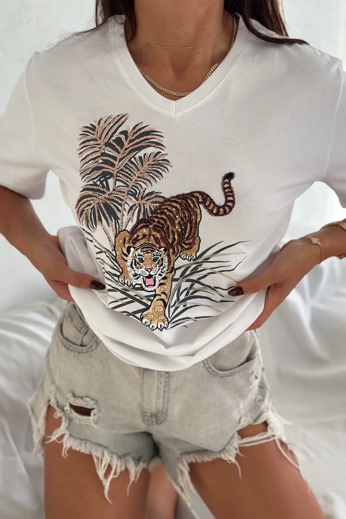 Tilda Leopar Desenli Payetli Pamuklu Kısa Kollu Tişört - Beyaz