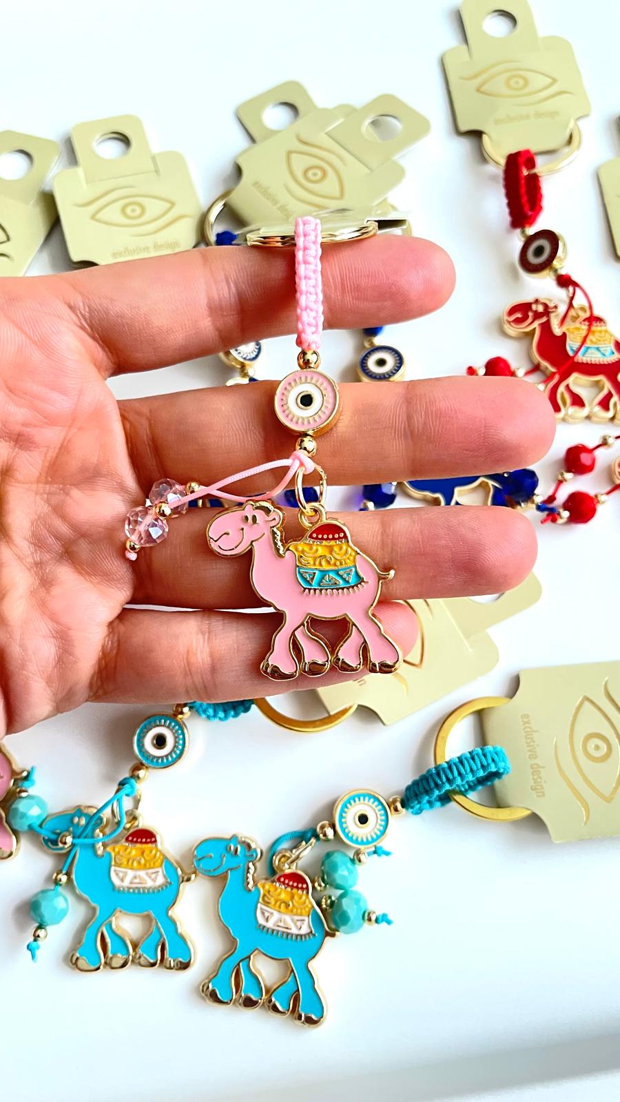 Llavero Rosa Camello Diseño Ojo Turco Dorado