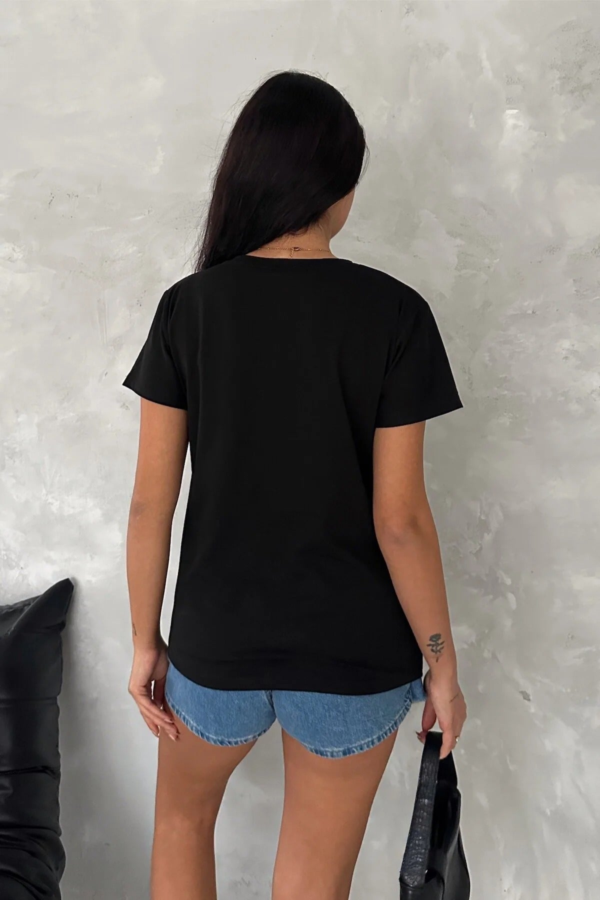 Tilda Black Leaf Design Sequin Cotton T-Shirt
