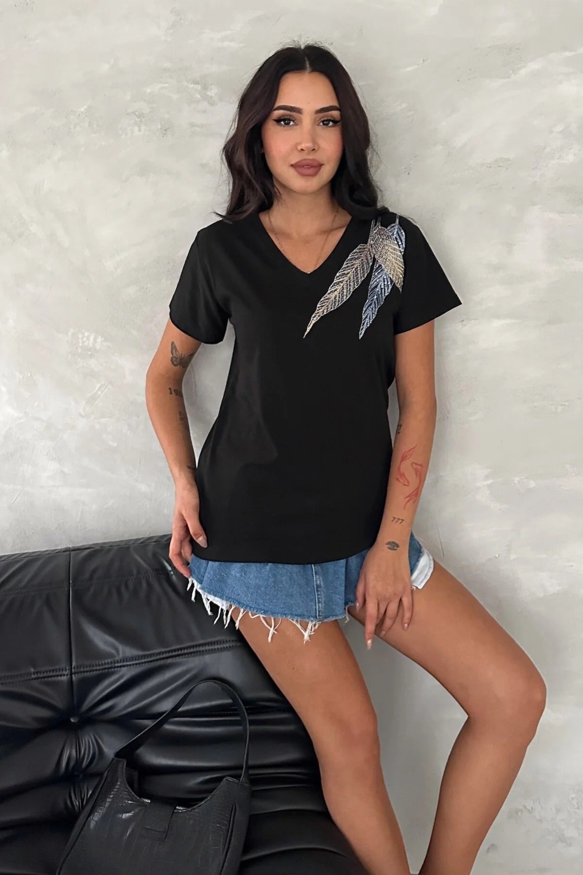 Tilda Black Leaf Design Sequin Cotton T-Shirt