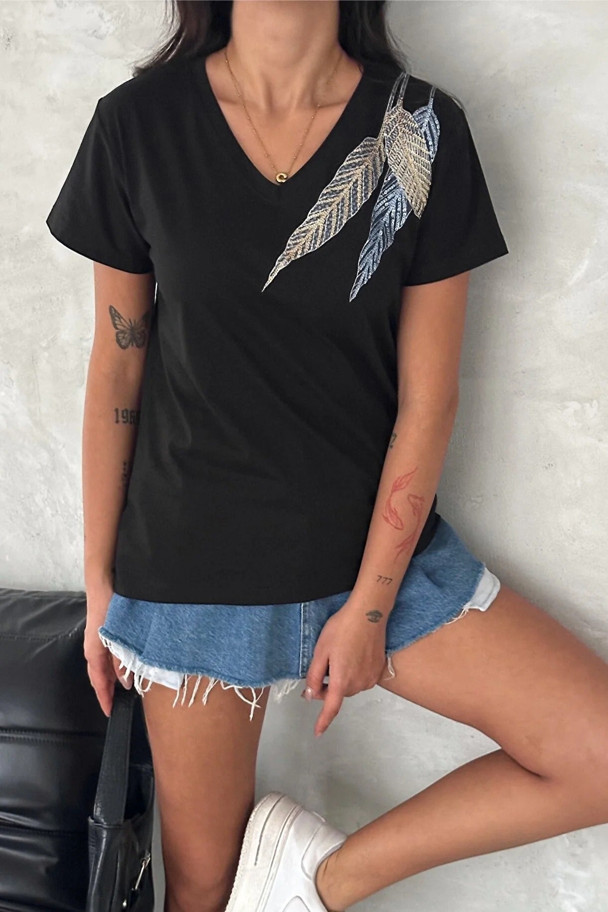 Tilda Black Leaf Design Sequin Cotton T-Shirt