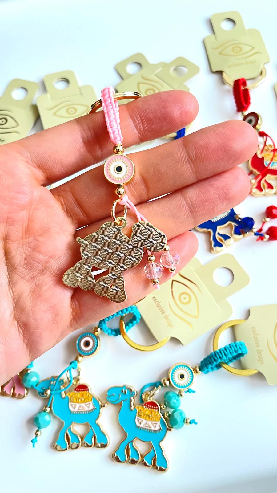 Llavero Rosa Camello Diseño Ojo Turco Dorado