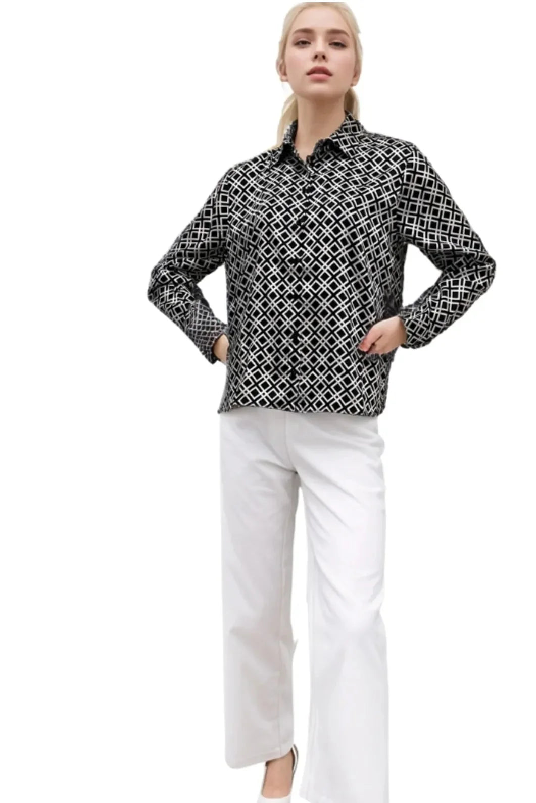 Camisa abotonada de satén blanco y negro