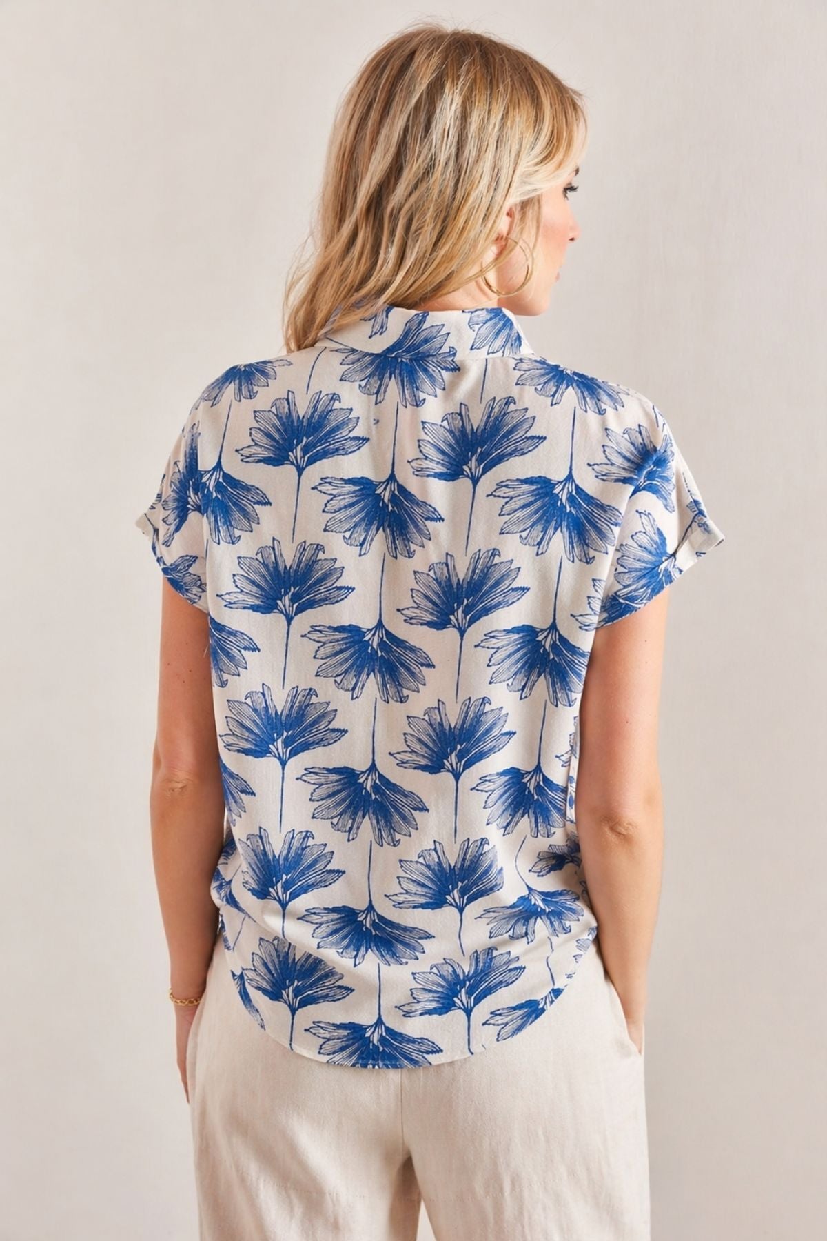 Freya Women's Linen-Viscose Blend Short Sleeve Batwing Shirt - Blue Print