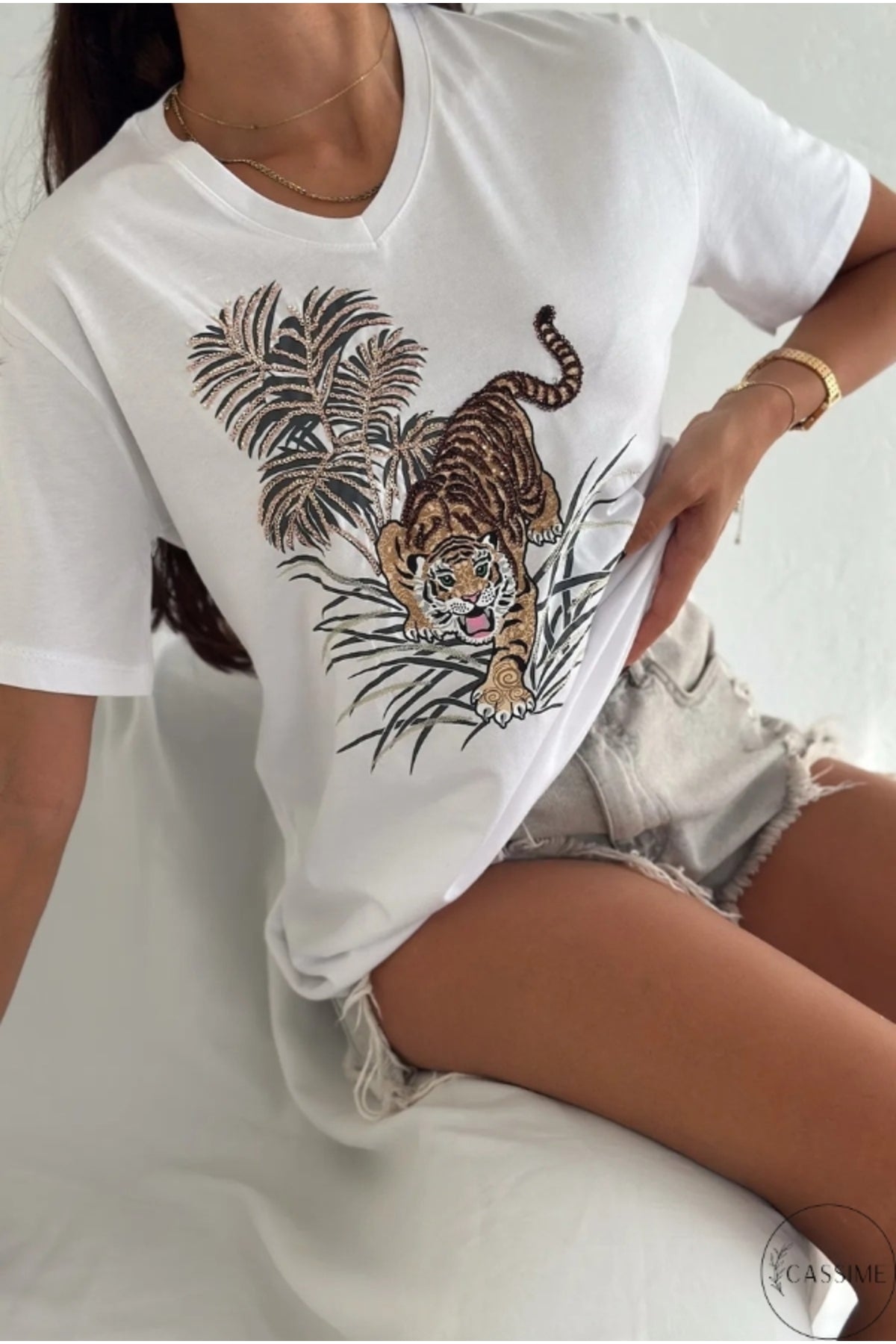 Sophie Women's Cotton Embellished V-Neck T-Shirt - White Leopard Print