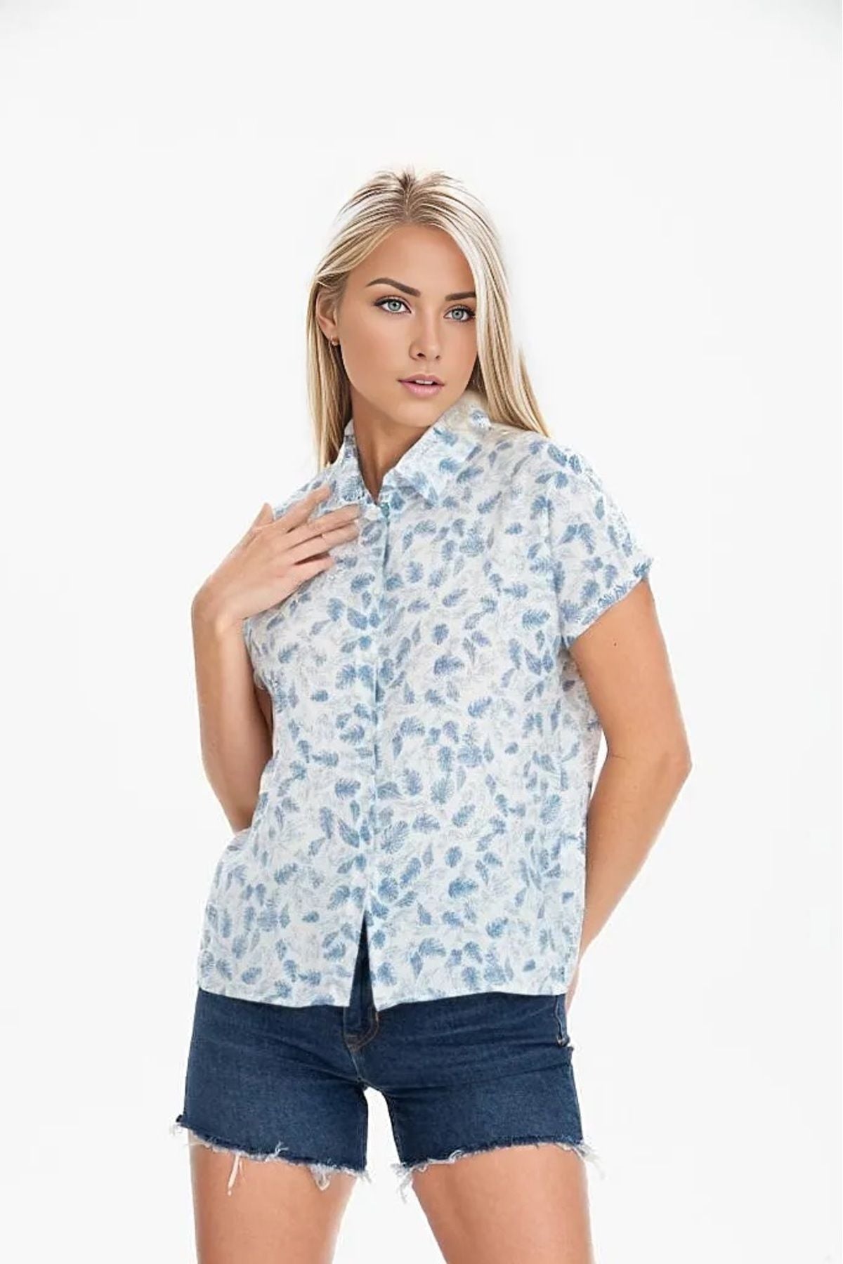 Charlotte Women's Short Sleeve Batwing Shirt - Light Blue Leaf Print