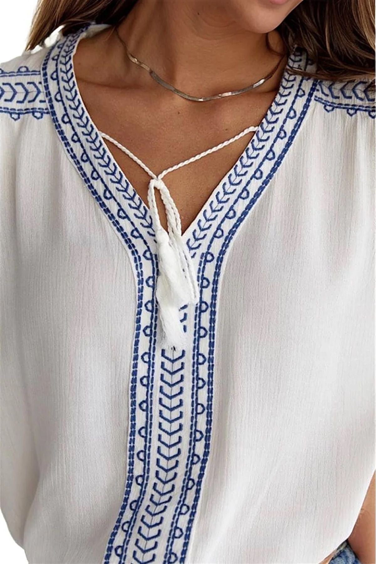 Dorothy Women's V-Neck Tie-Front Embroidered Blouse - White