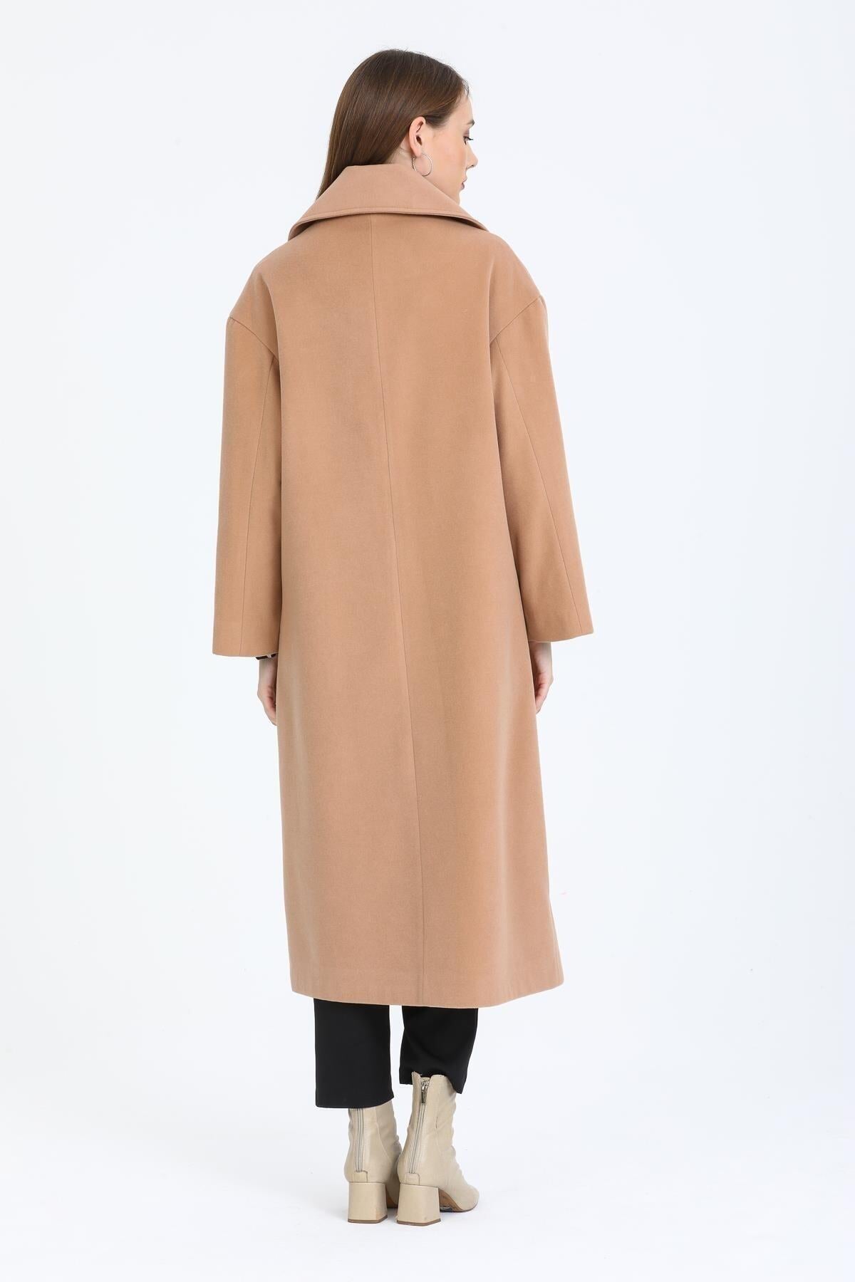 Aurelia Women's Oversized Coat - Camel - product image 8