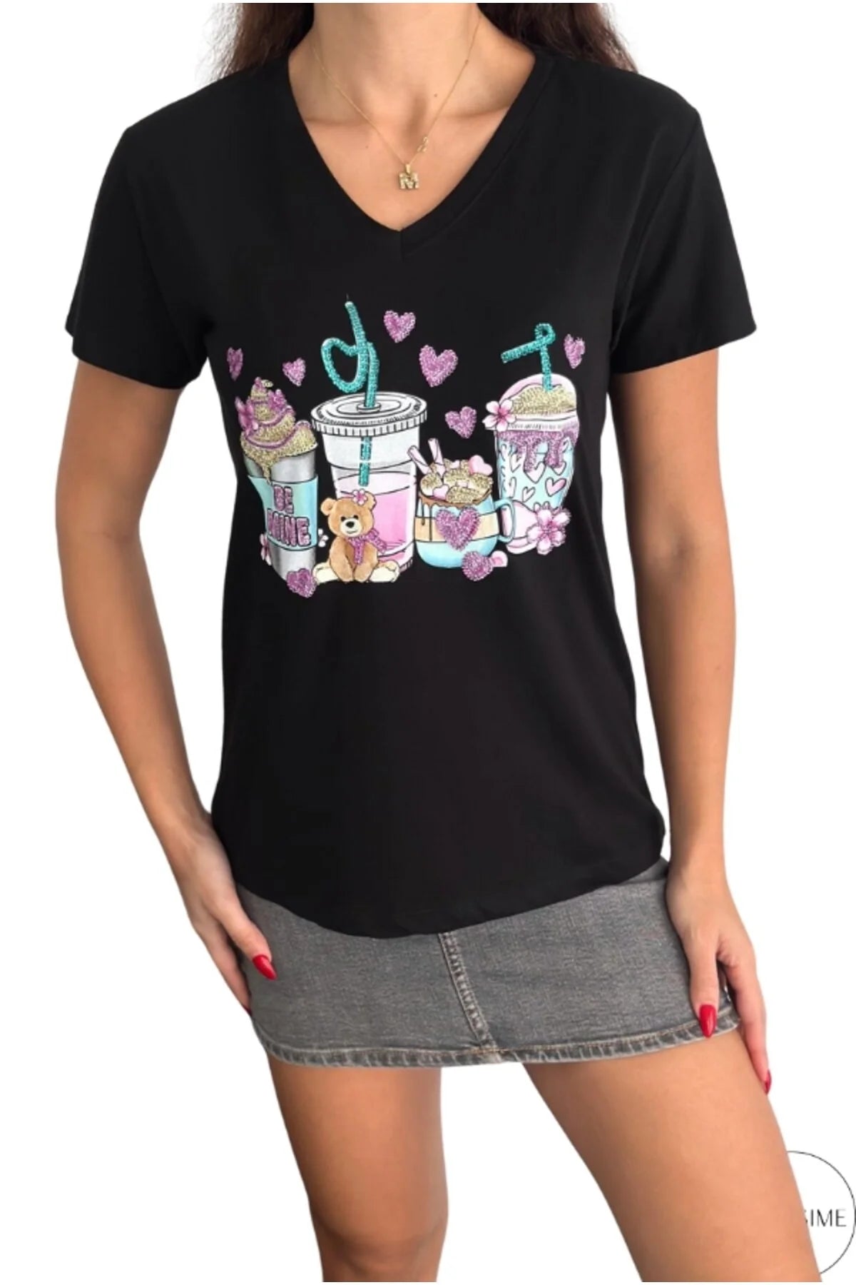 Camiseta de algodón Tilda Black Bear con diseño floral
