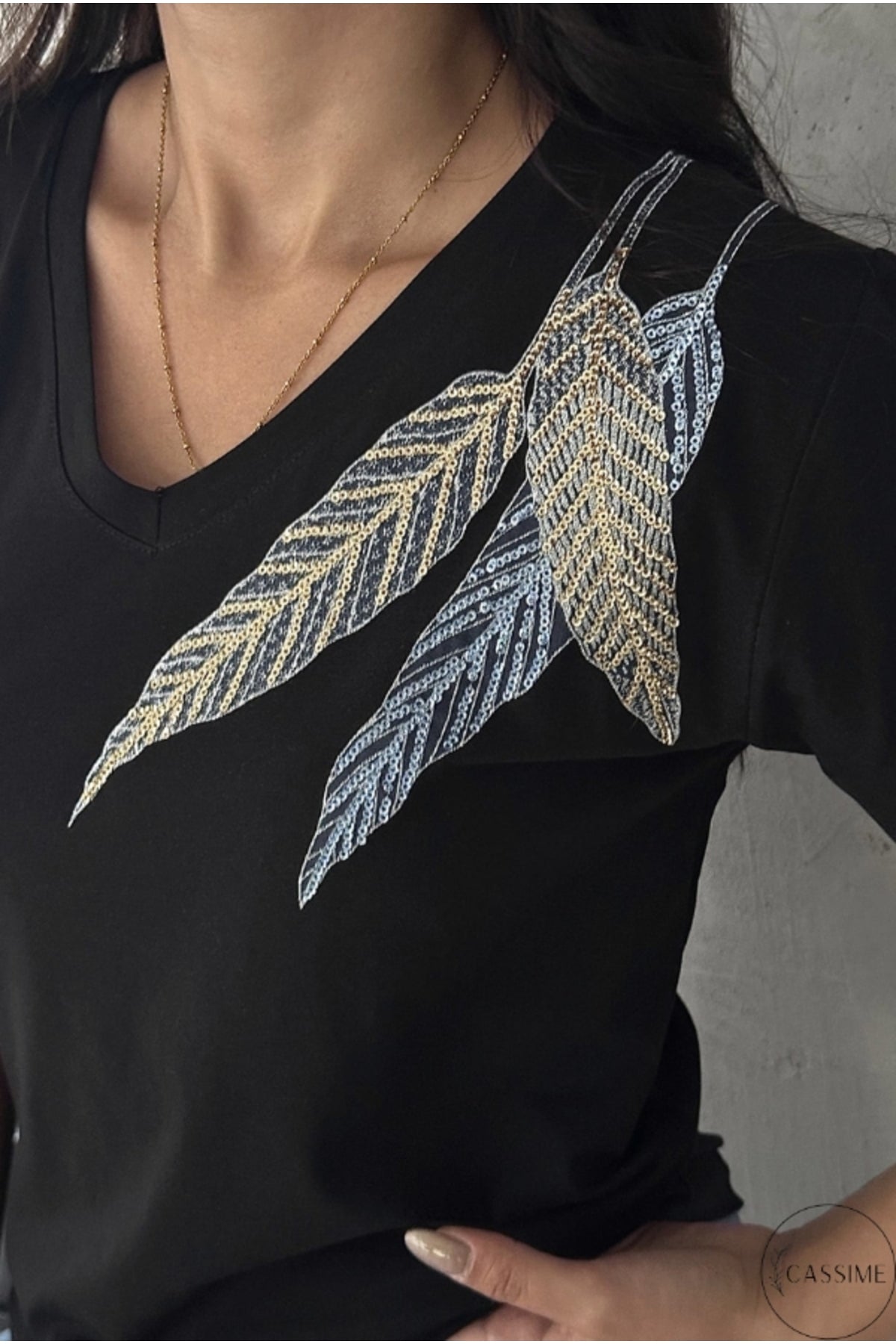 Olivia Women's Cotton Plus Size Embellished V-Neck T-Shirt - Black and Blue Feather Print