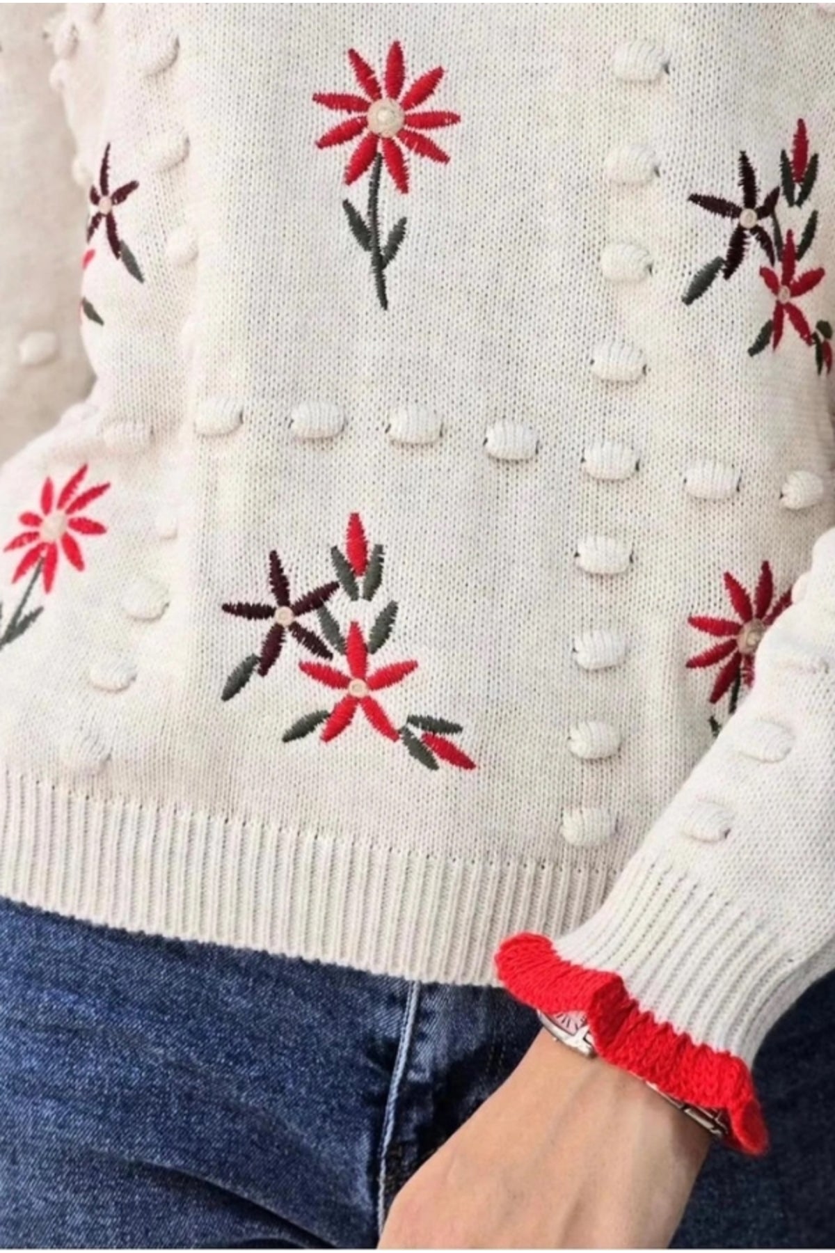 Chelsea Women's Floral Embroidered Crew Neck Sweater - Light Beige with Red Floral Embroidery