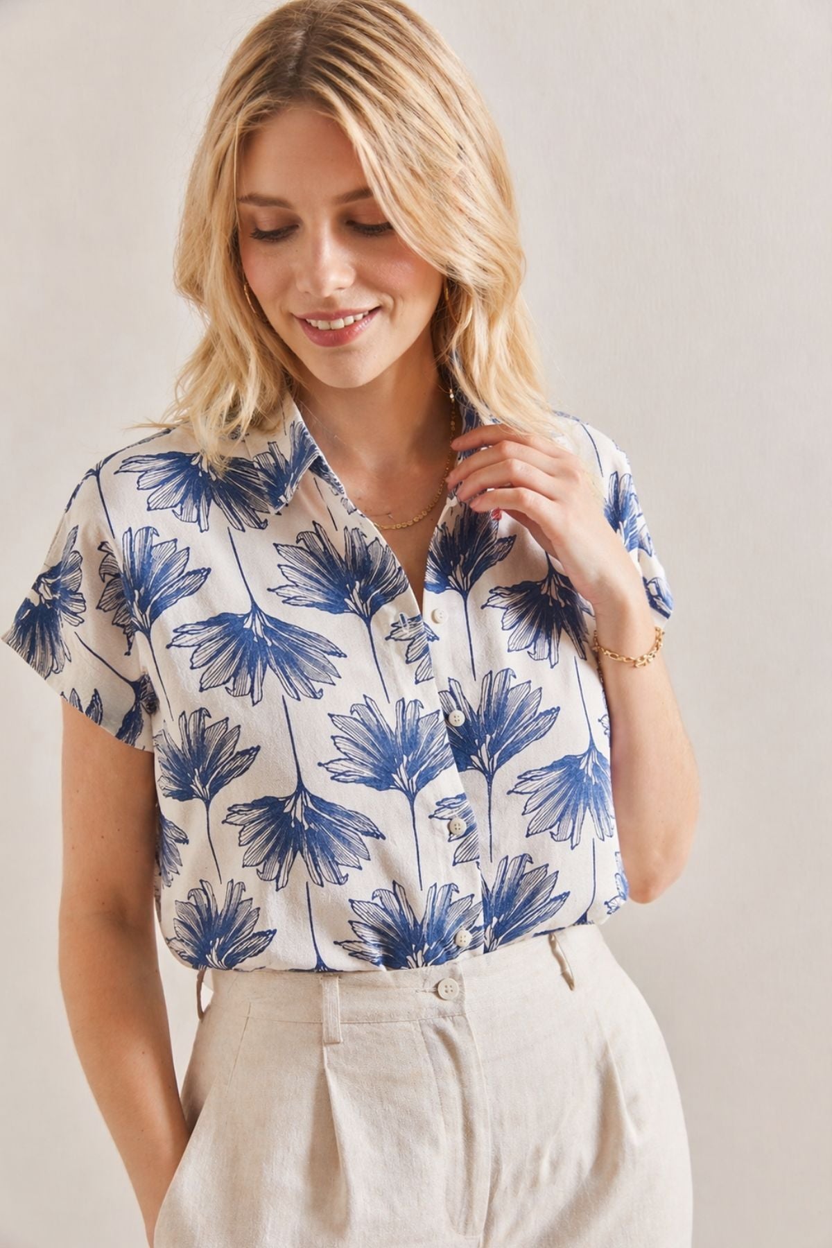 Freya Women's Linen-Viscose Blend Short Sleeve Batwing Shirt - Blue Print