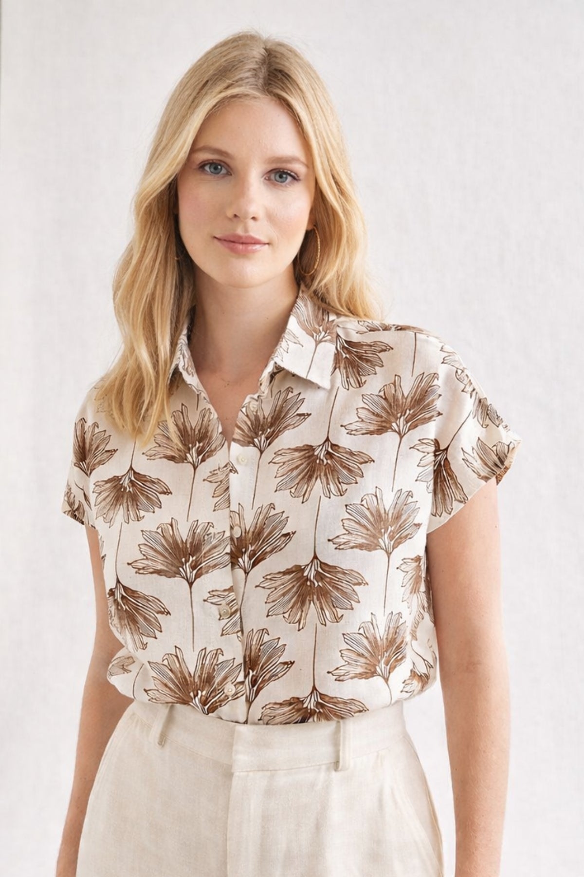 Freya Women's Linen-Viscose Blend Short Sleeve Batwing Shirt - Brown Ginkgo