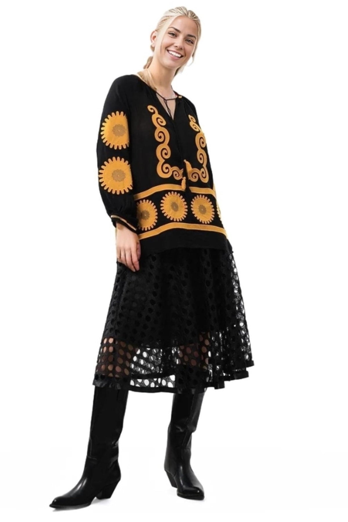 Ainsley Women's Cotton Vintage Inspired Floral Embroidered Blouse - Black