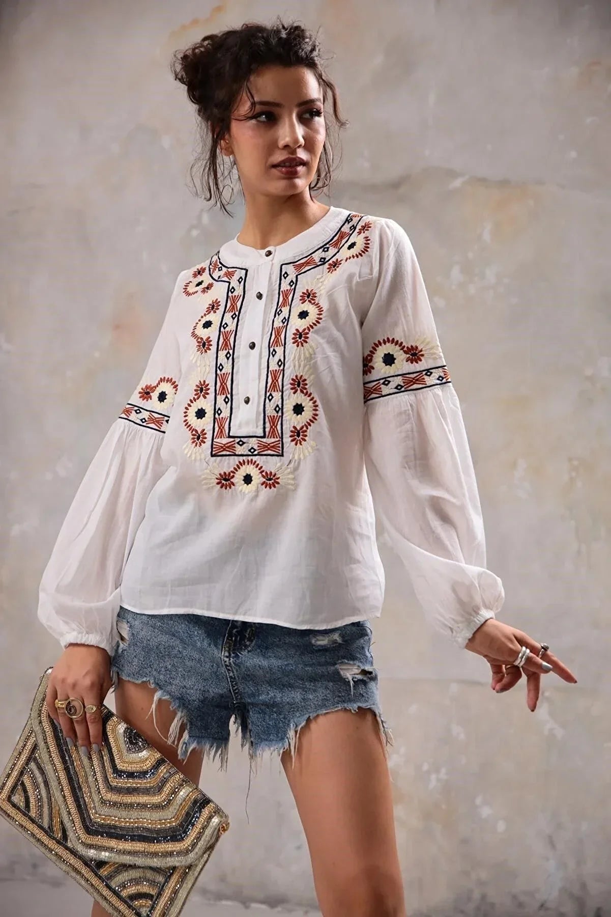 Μπλούζα από βαμβάκι με κέντημα σε έθνικ ρουστίκ στυλ