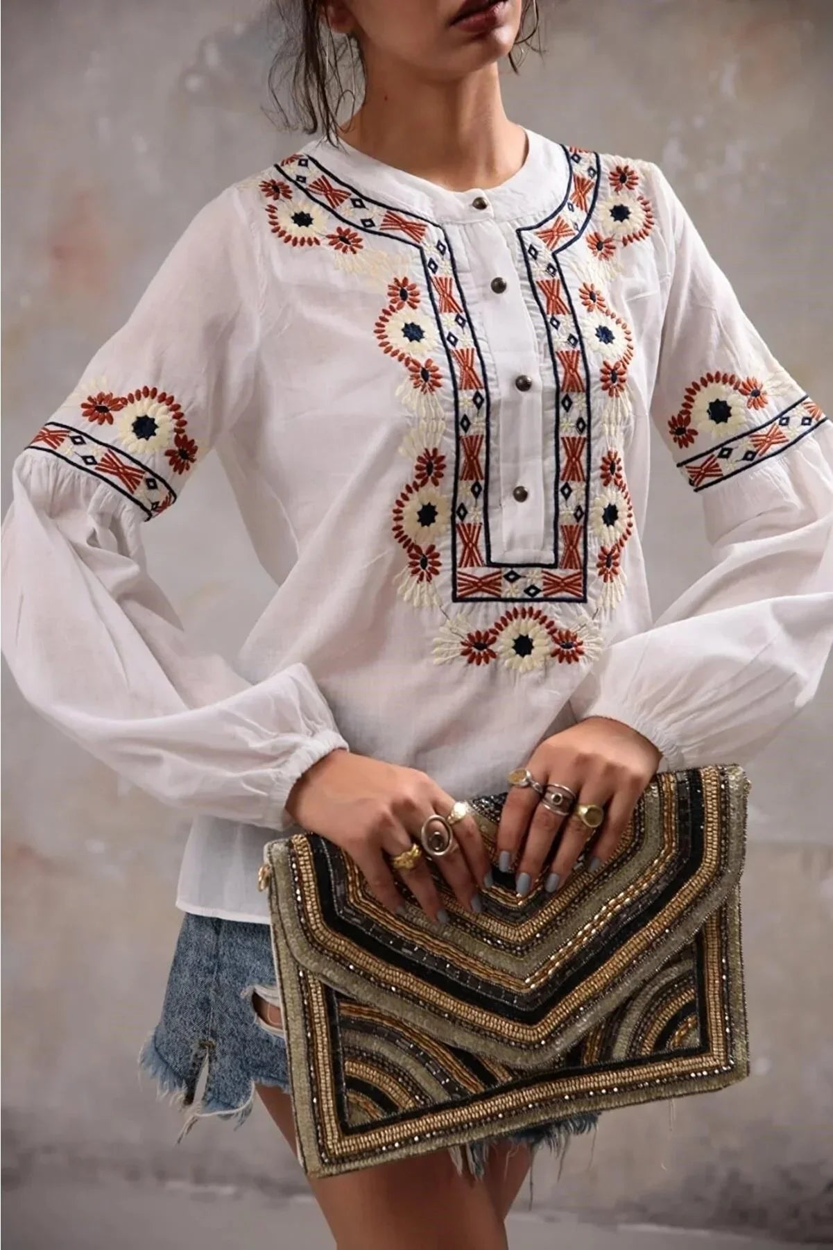 Μπλούζα από βαμβάκι με κέντημα σε έθνικ ρουστίκ στυλ