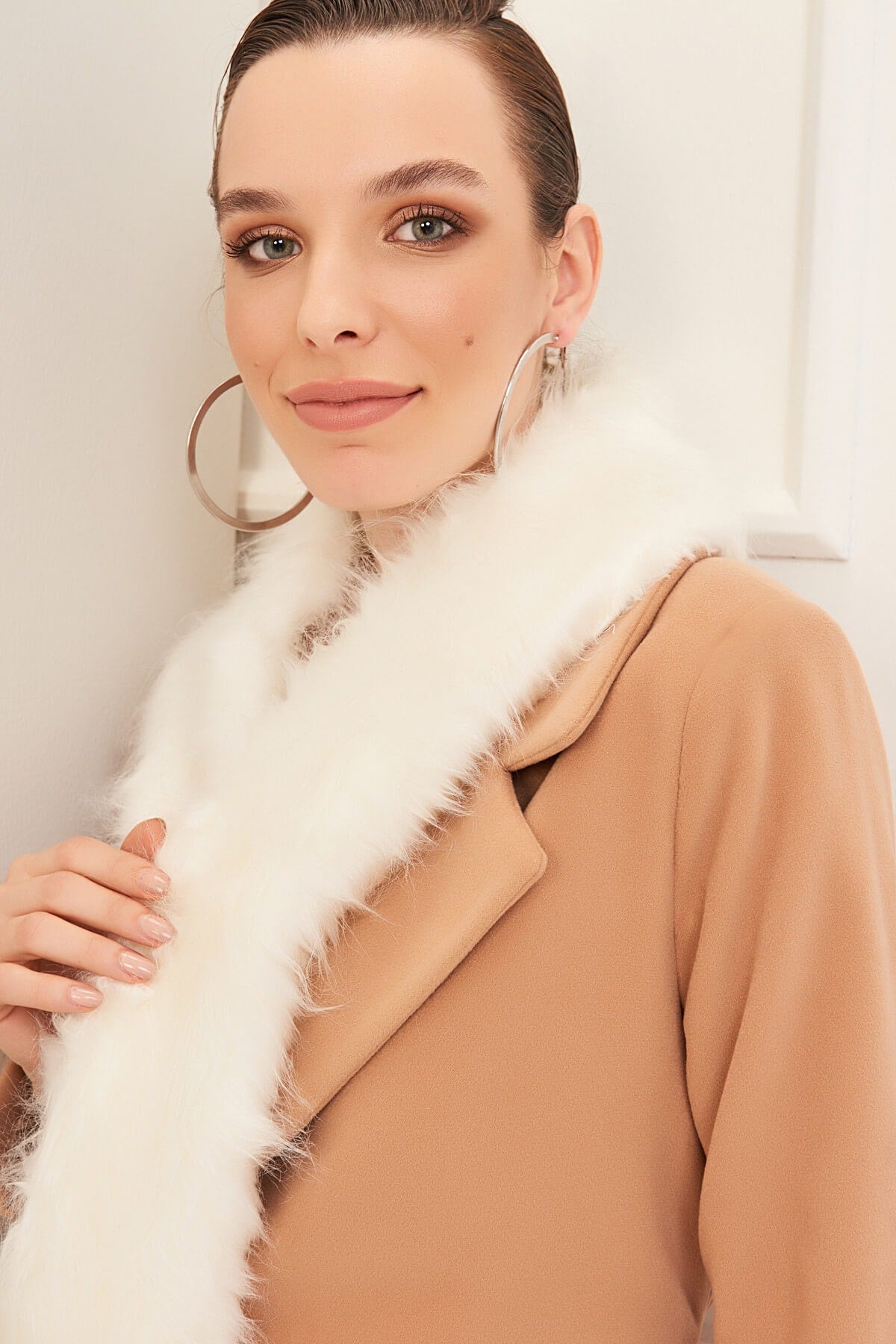 Leora Women's Faux Fur Scarf - Ivory - product image 3