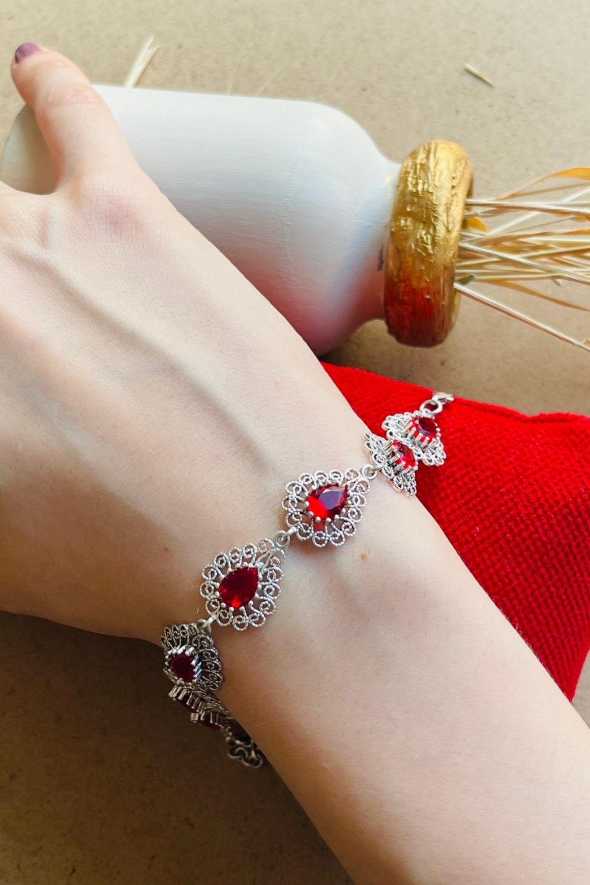 Ασημένιο βραχιόλι Filigree Art Ruby Gemstone Link με κρίκους από ρουμπίνι και ασήμι 925