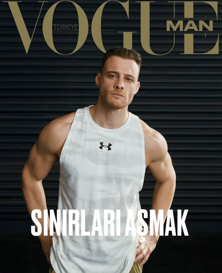 Vogue Man Türkiye Ekim 2022 Kerem Bursin - Yepyeni
