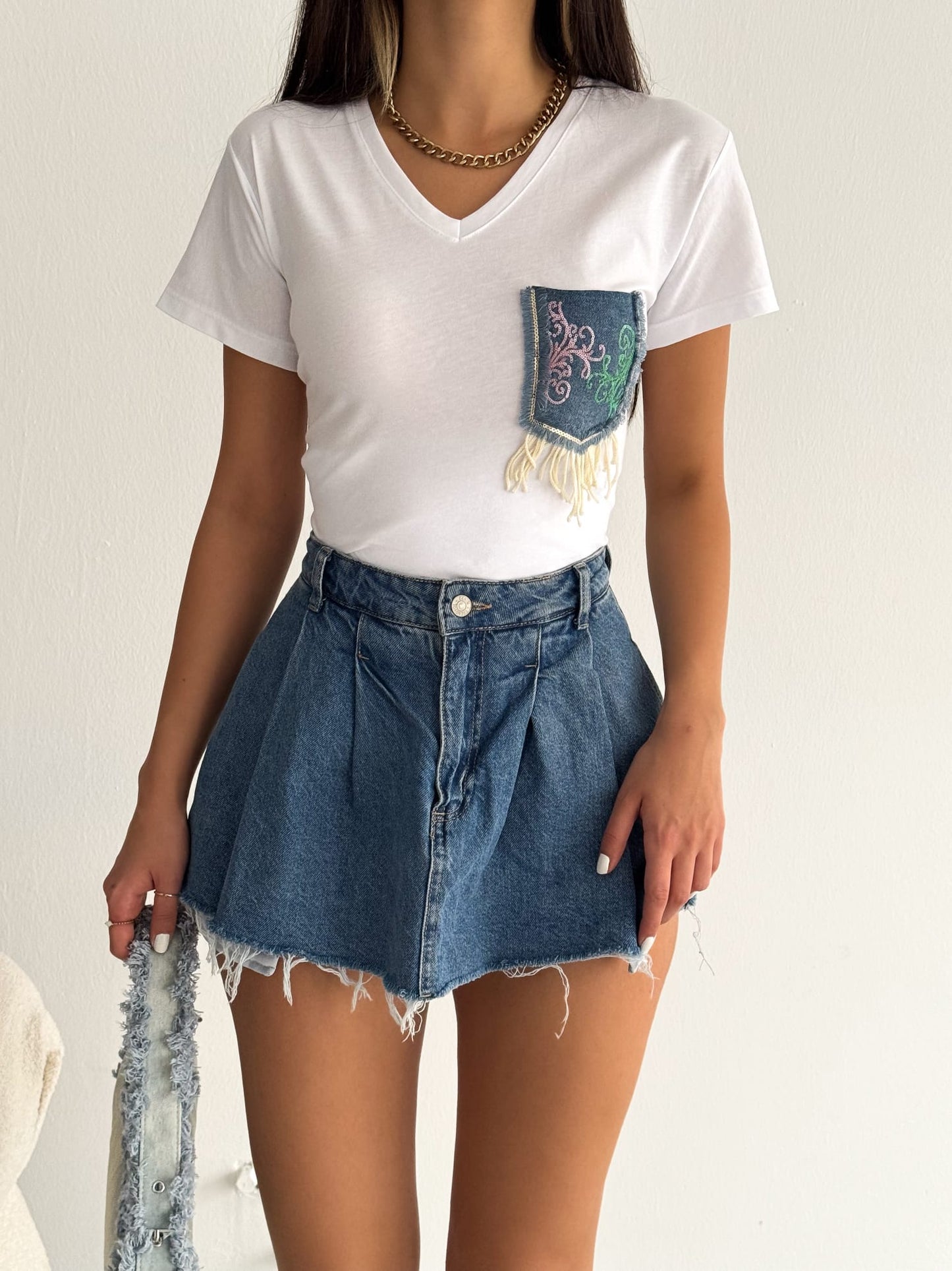 Tilda White Jean Pocketed Cotton Short Sleeve T-Shirt