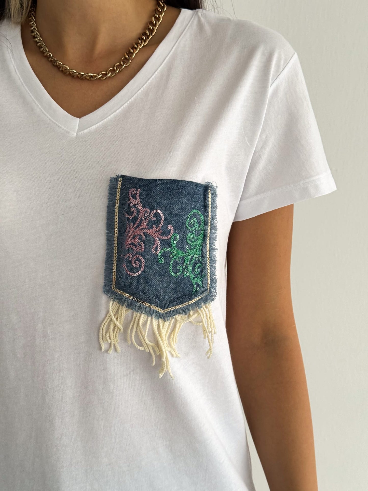 Tilda White Jean Pocketed Cotton Short Sleeve T-Shirt