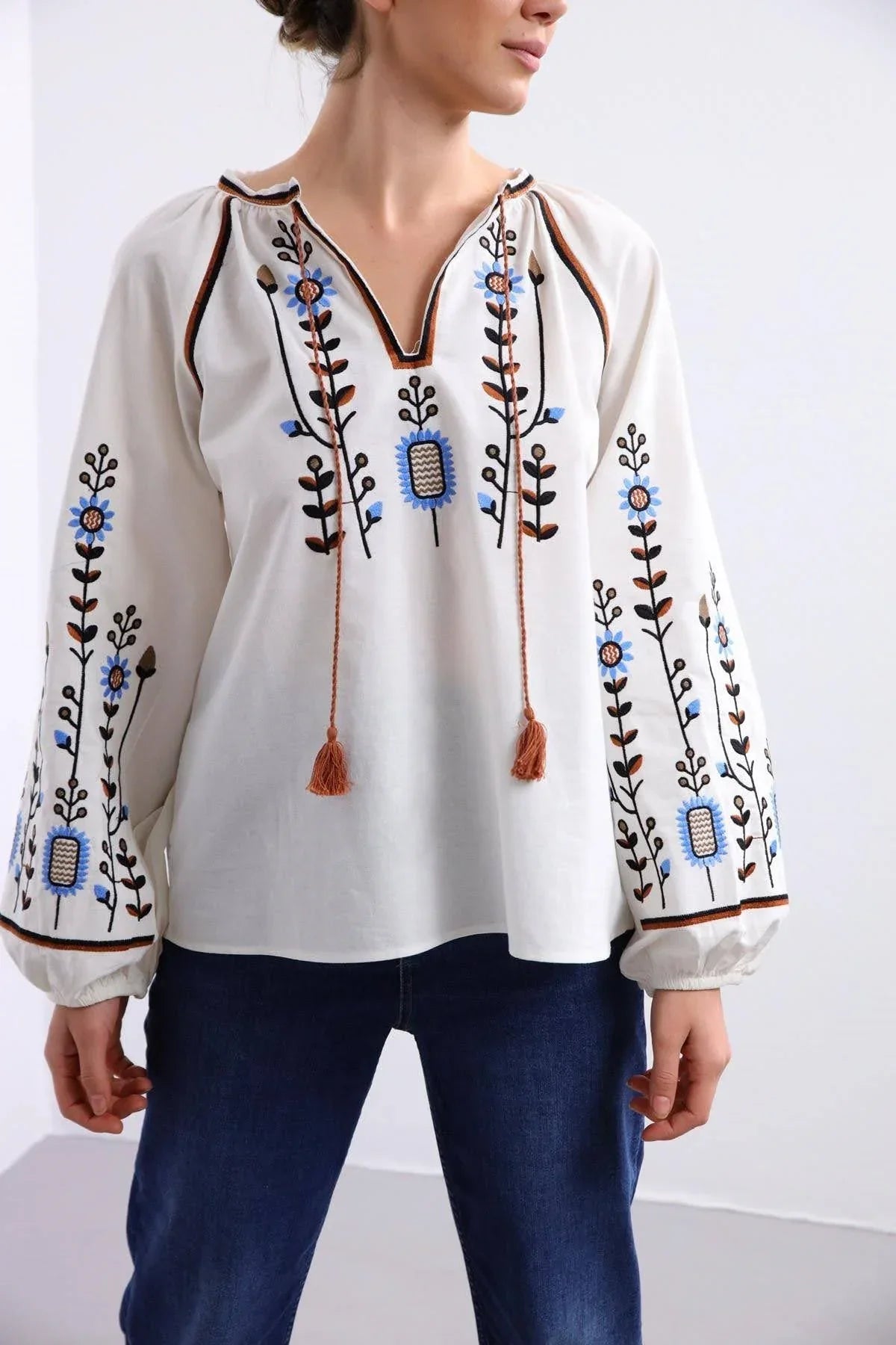 Blusa Tradicional de Algodón Bordado