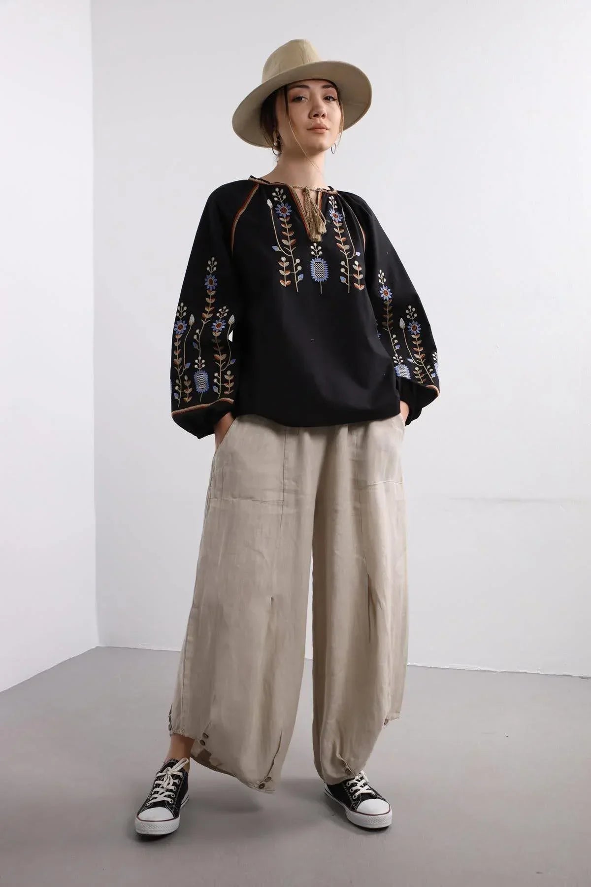 Blusa Tradicional de Algodón Bordado
