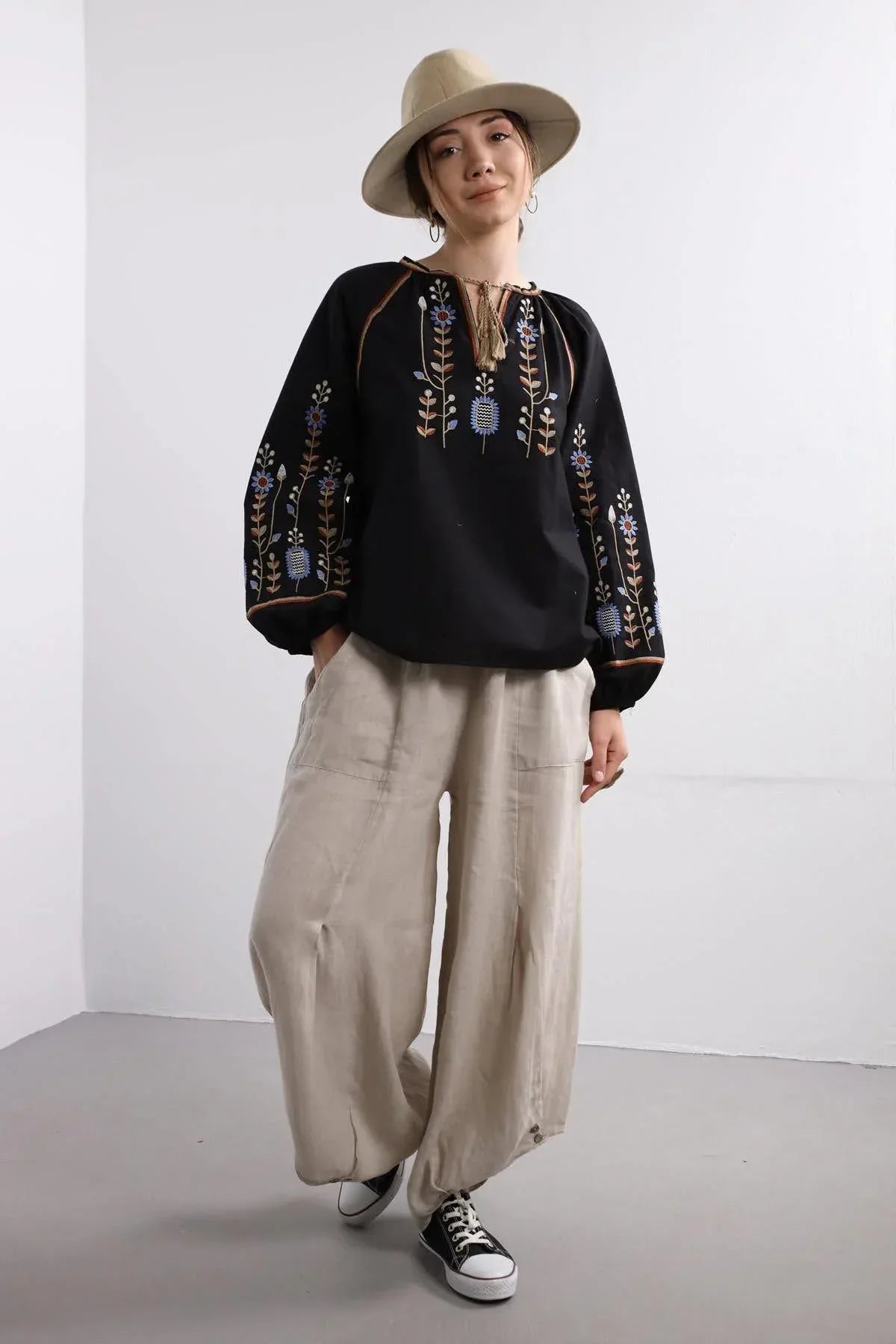 Blusa Tradicional de Algodón Bordado
