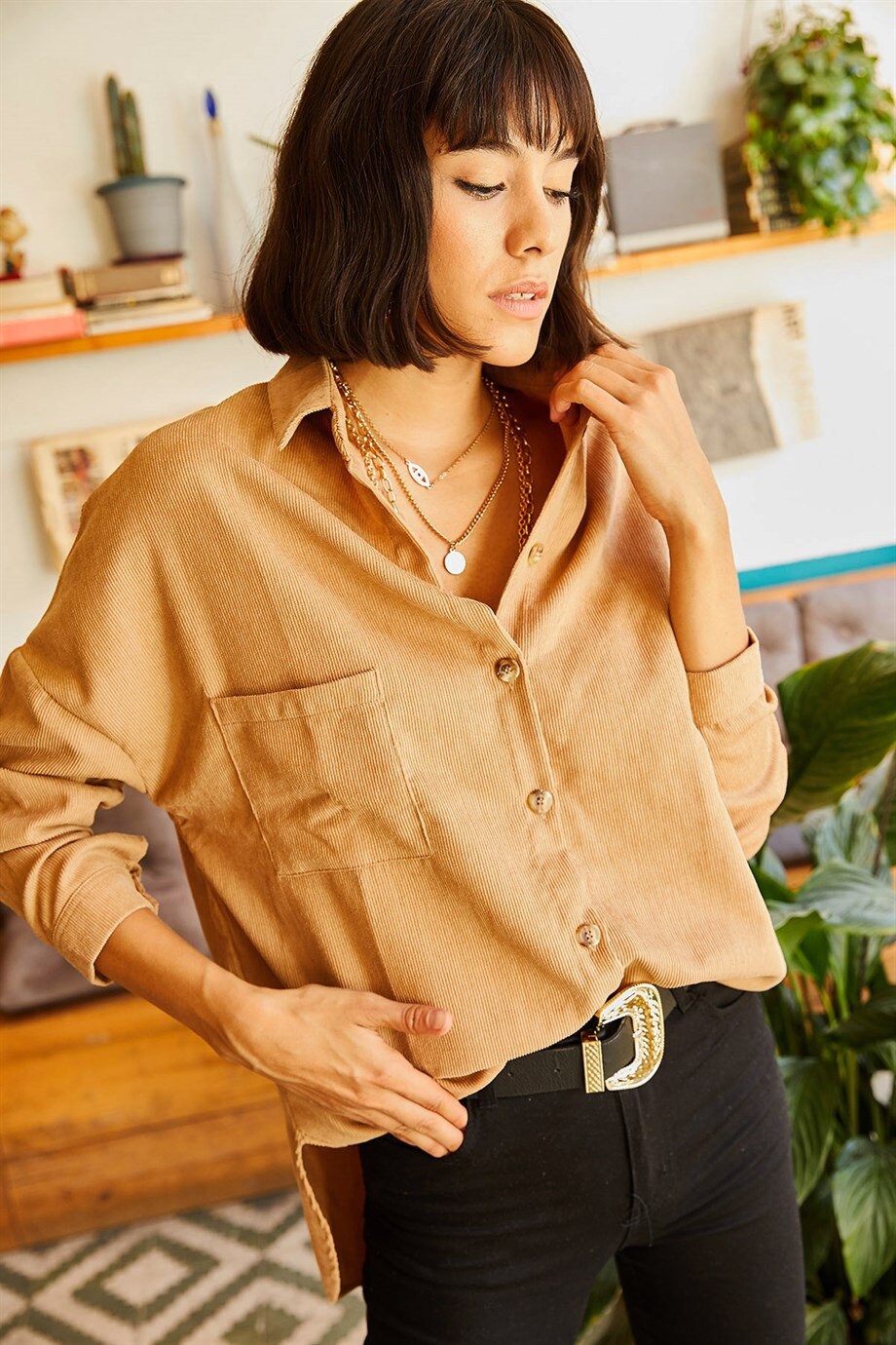 Blusa de terciopelo color camello