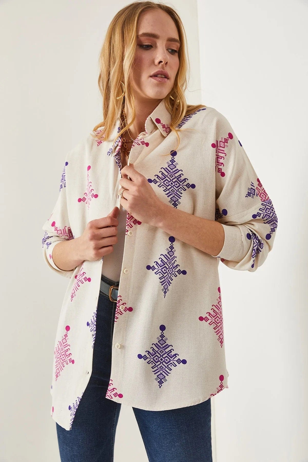 Camisa con botones de lino y estampado geométrico Lola