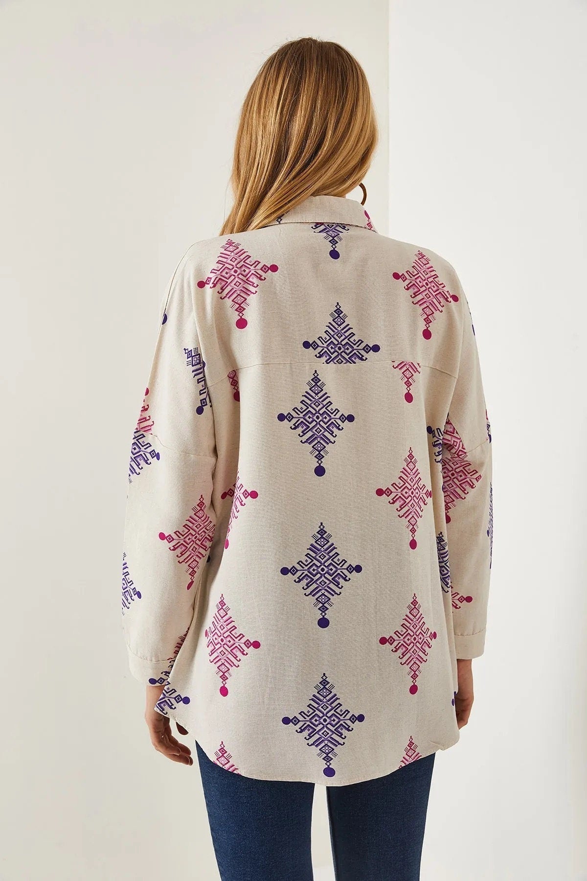 Camisa con botones de lino y estampado geométrico Lola
