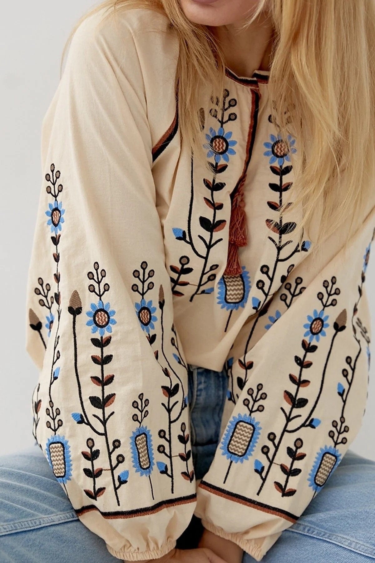 Blusa Tradicional de Algodón Bordado