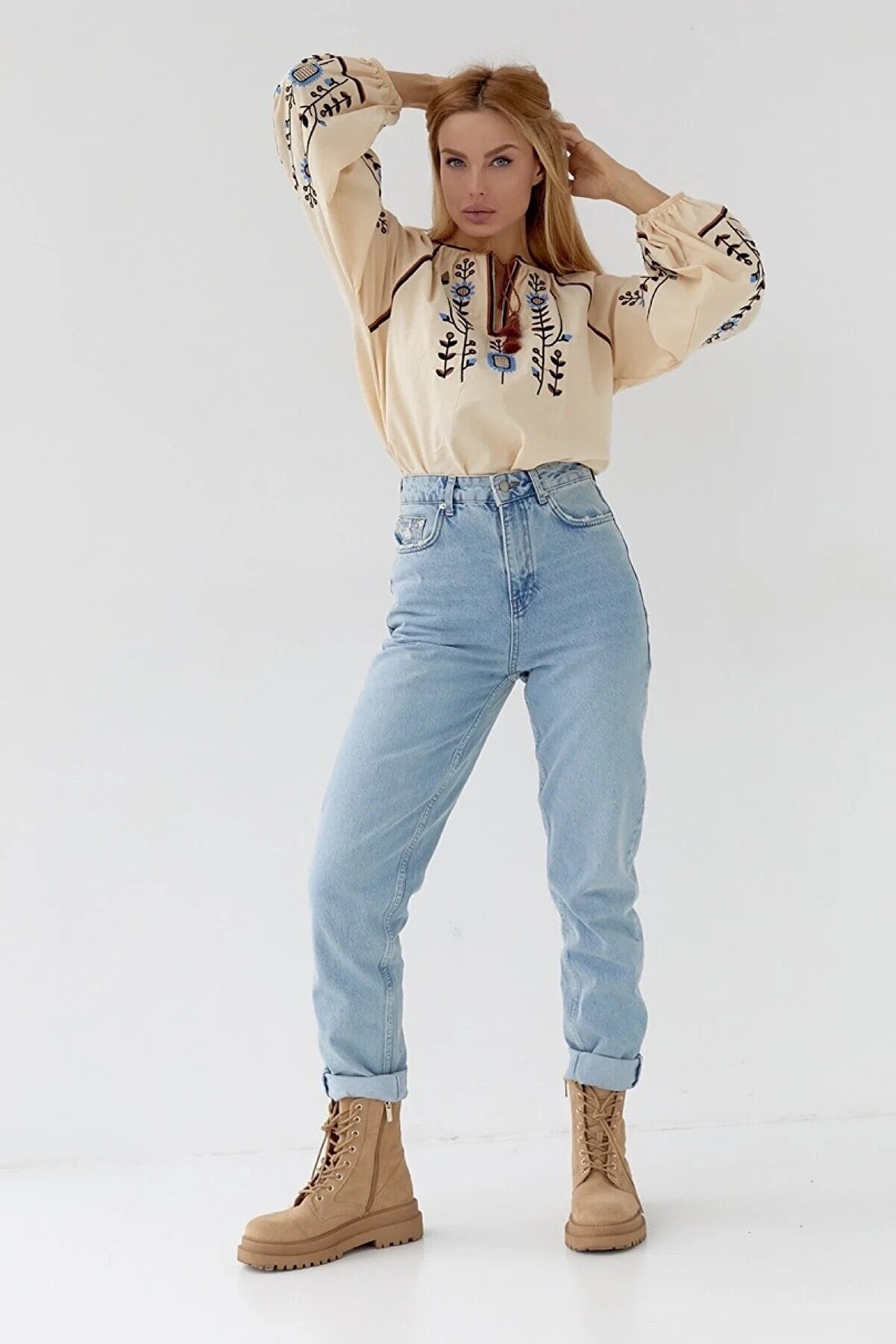 Blusa Tradicional de Algodón Bordado