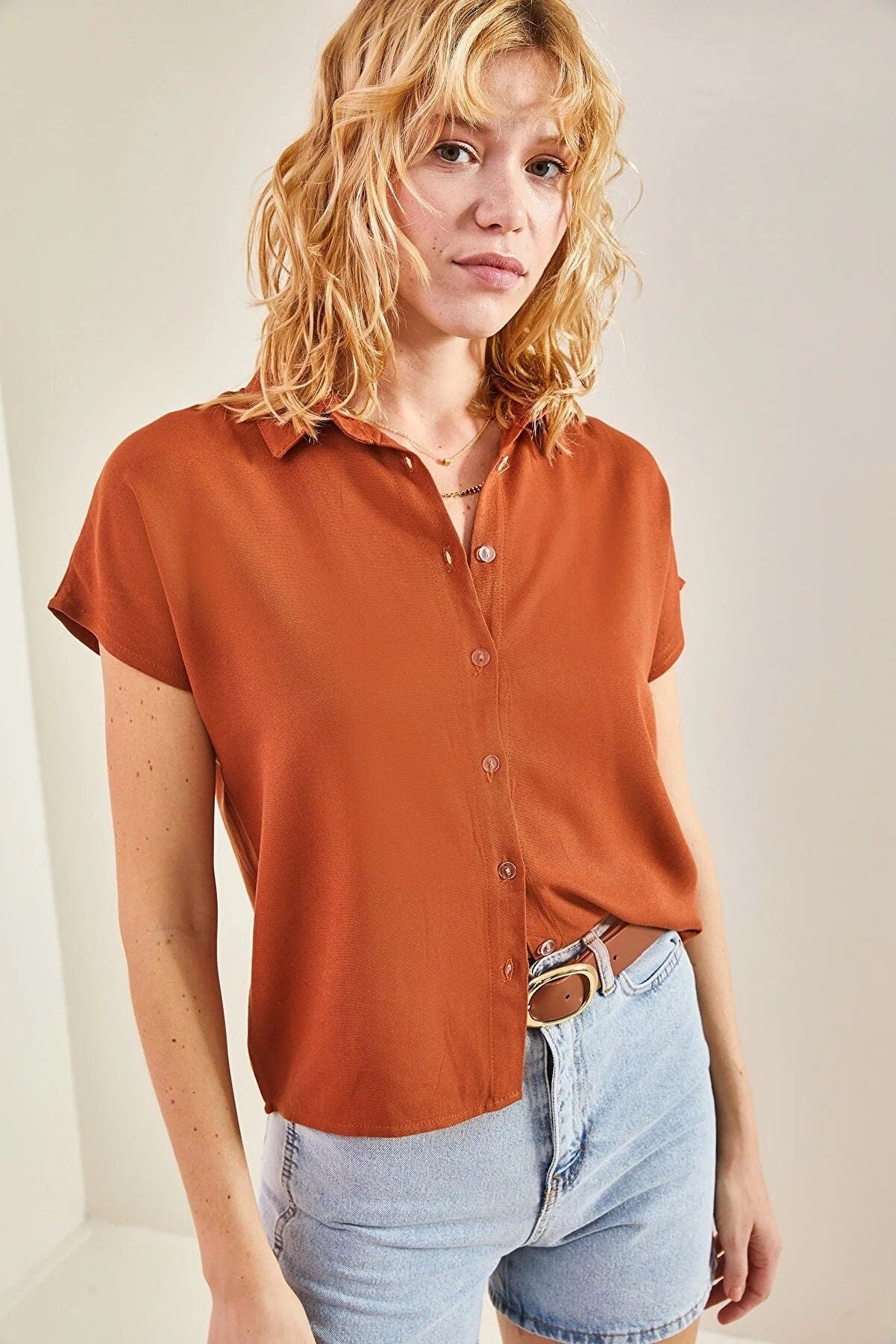 Camila Fuschia Linen Short Sleeve Button-Down Shirt