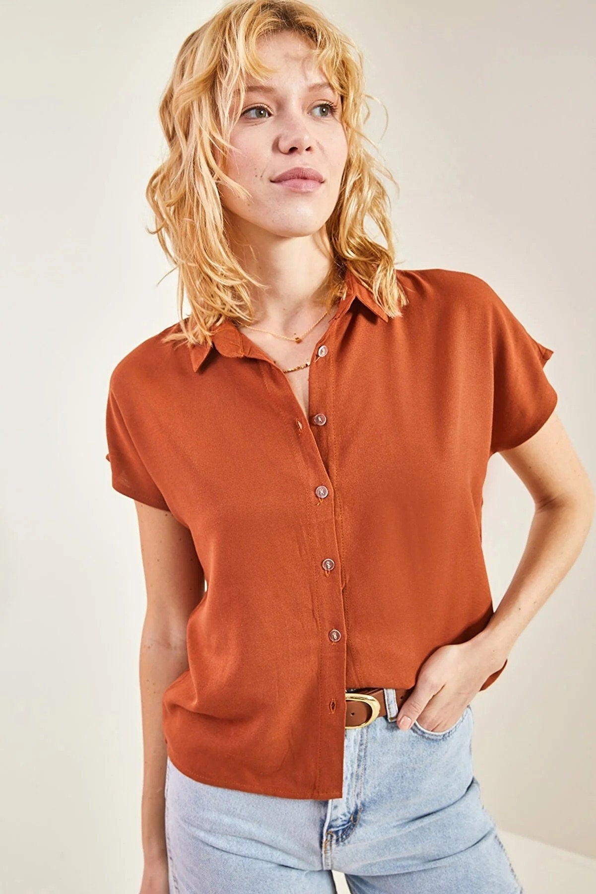 Camila Fuschia Linen Short Sleeve Button-Down Shirt