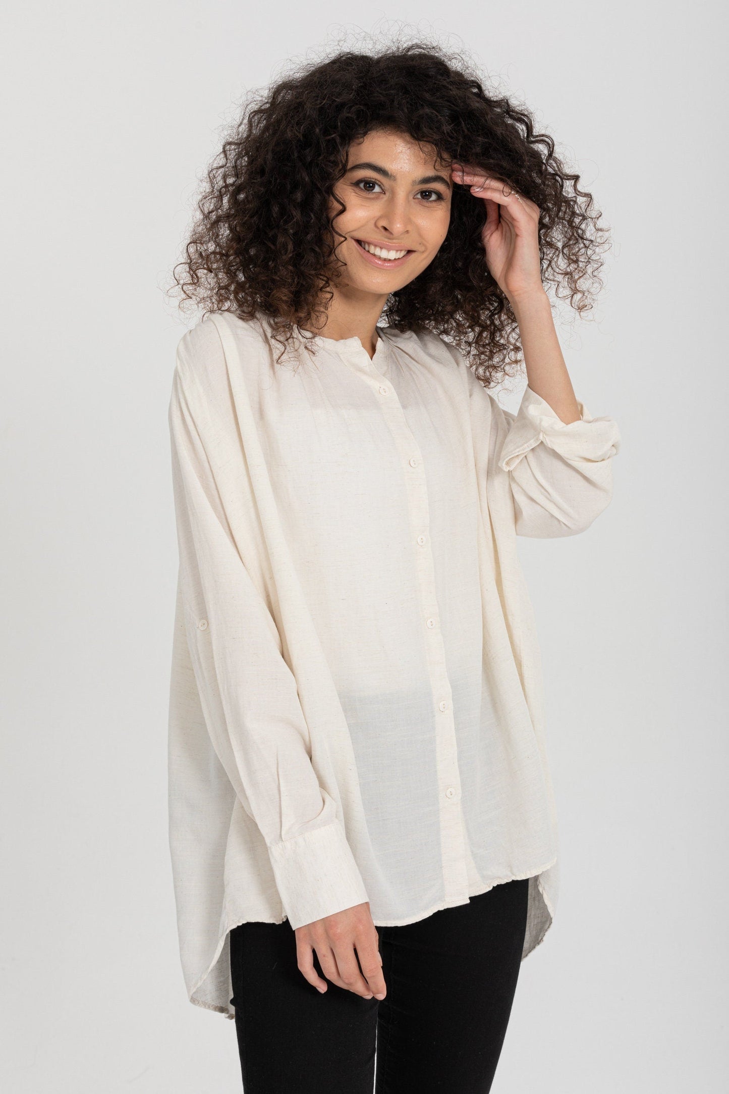 Blusa clásica de lino y algodón color marfil
