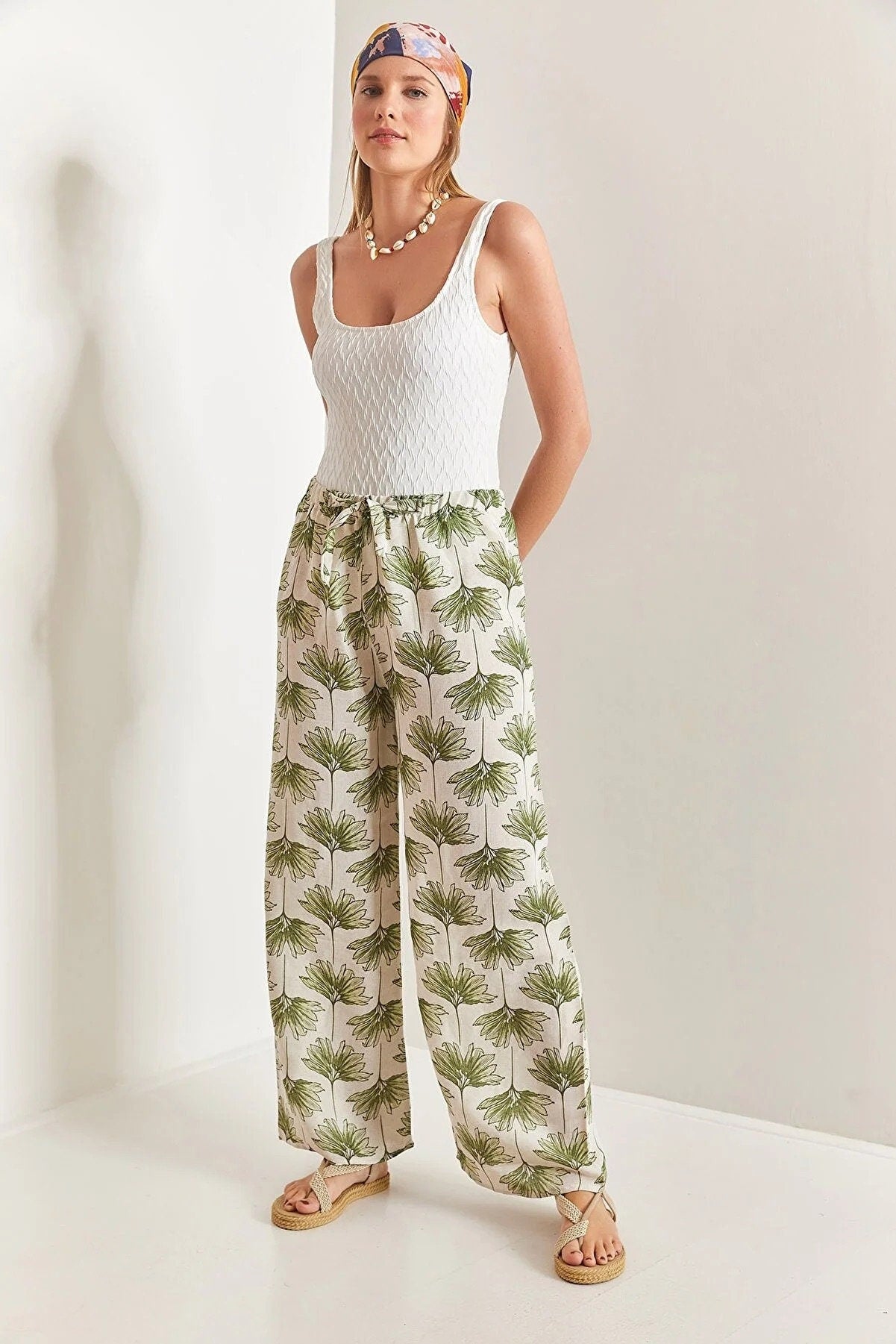 Yeşil Ginkgo Baskılı Geniş Paçalı Keten Pantolon