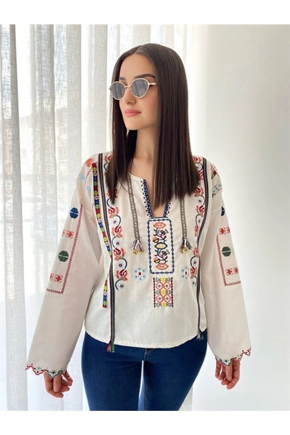 Beyaz Etnik Boho İşlemeli Bluz