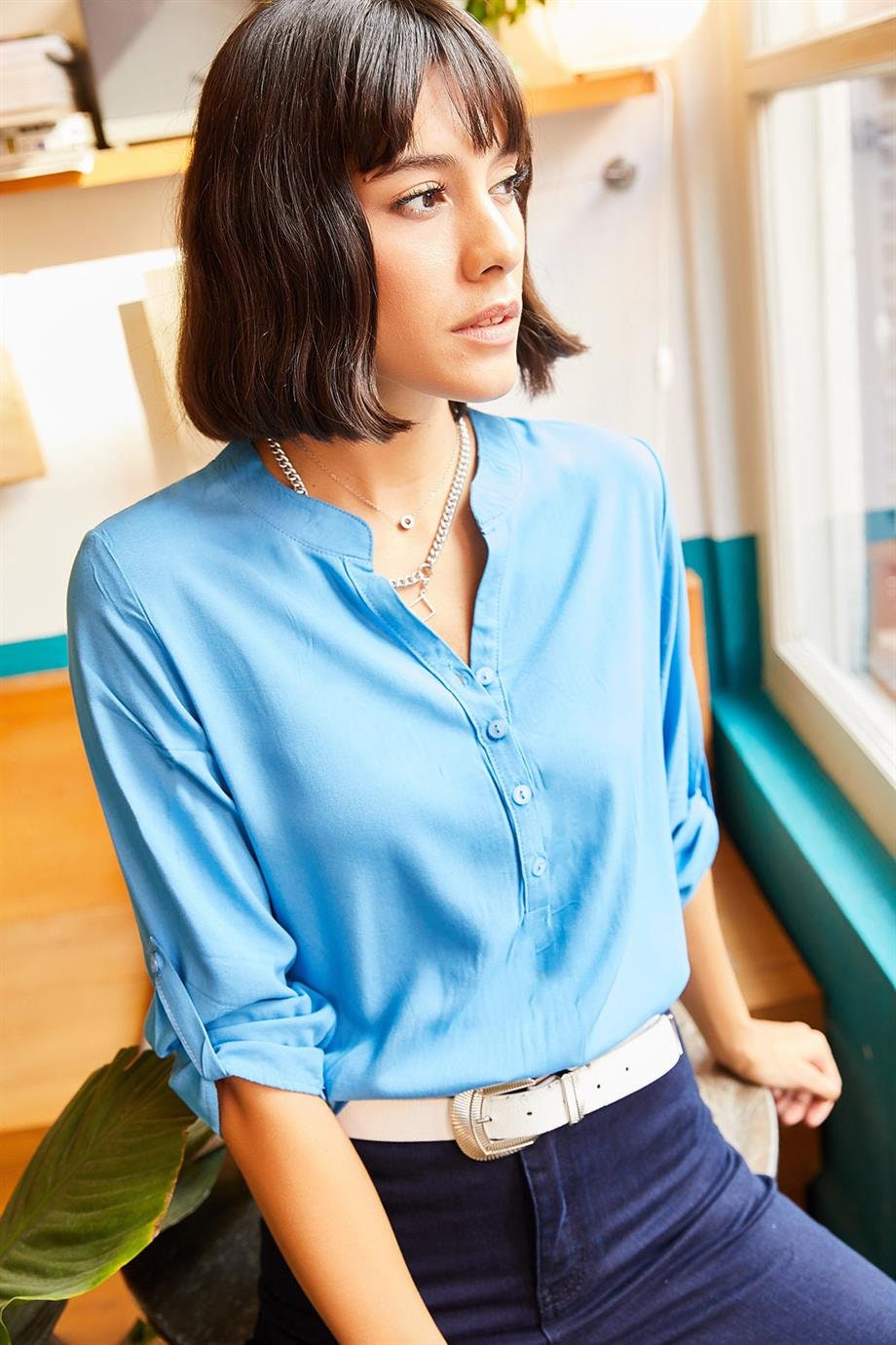 Blusa Margaret Turquoise con Cuello Mao