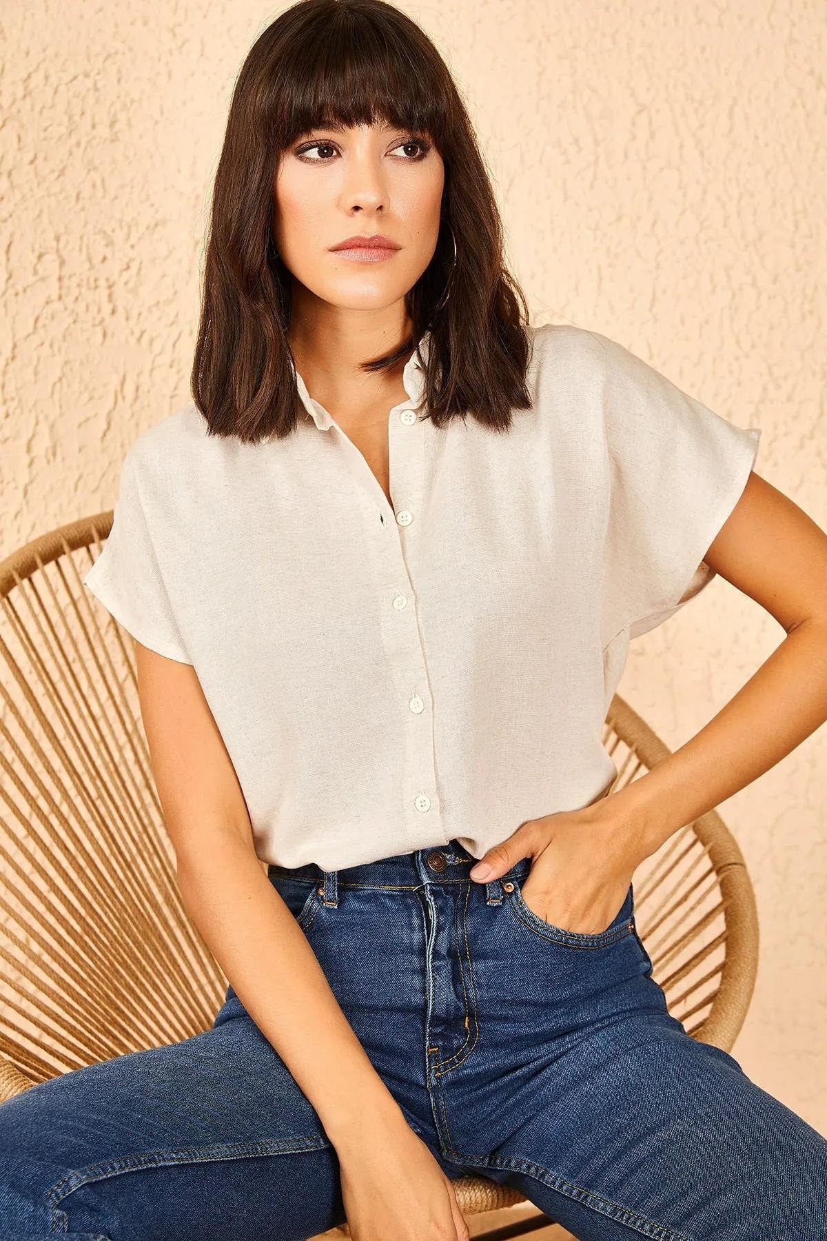 Camila Bej Keten Kısa Kollu Düğmeli Gömlek