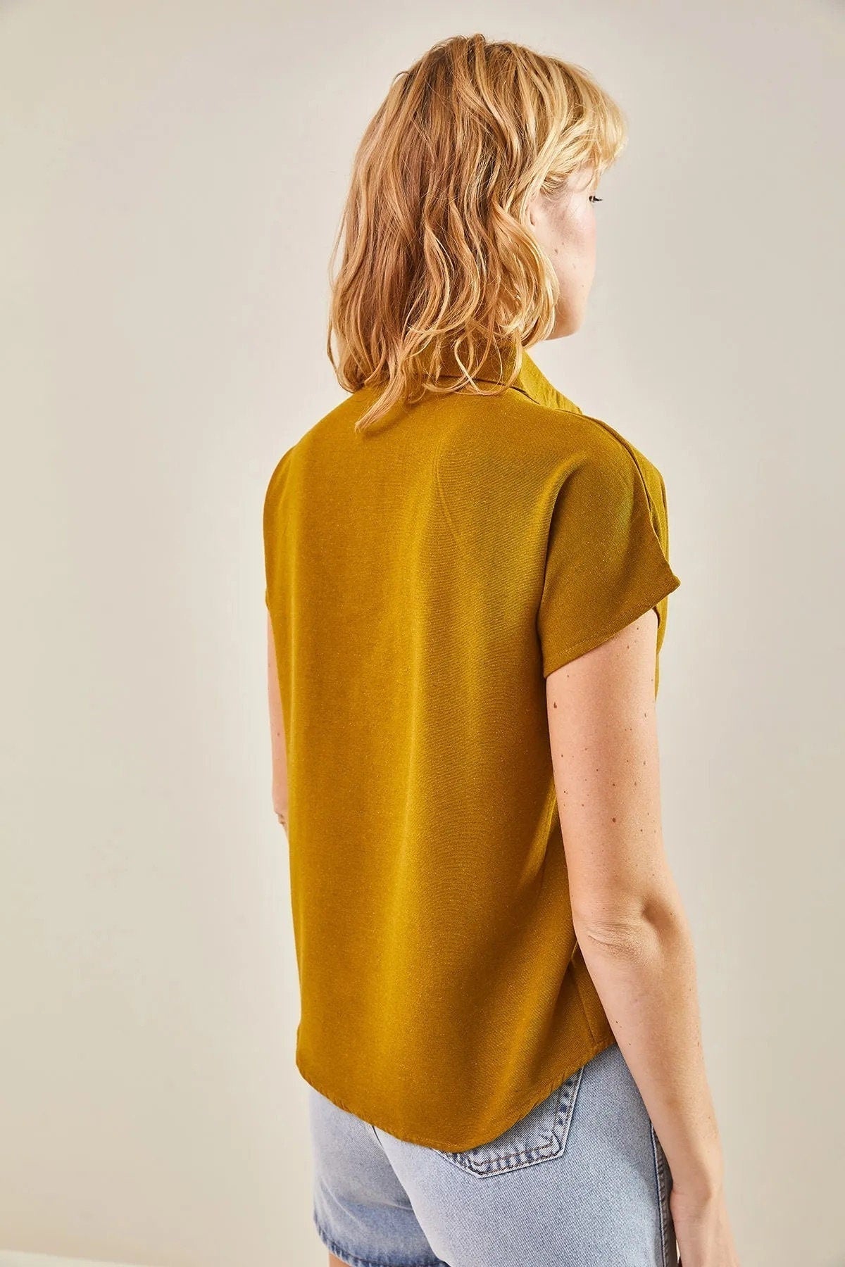 Camila Fuschia Linen Short Sleeve Button-Down Shirt