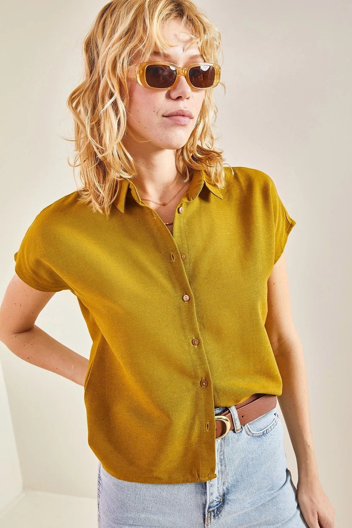 Camila Fuschia Linen Short Sleeve Button-Down Shirt