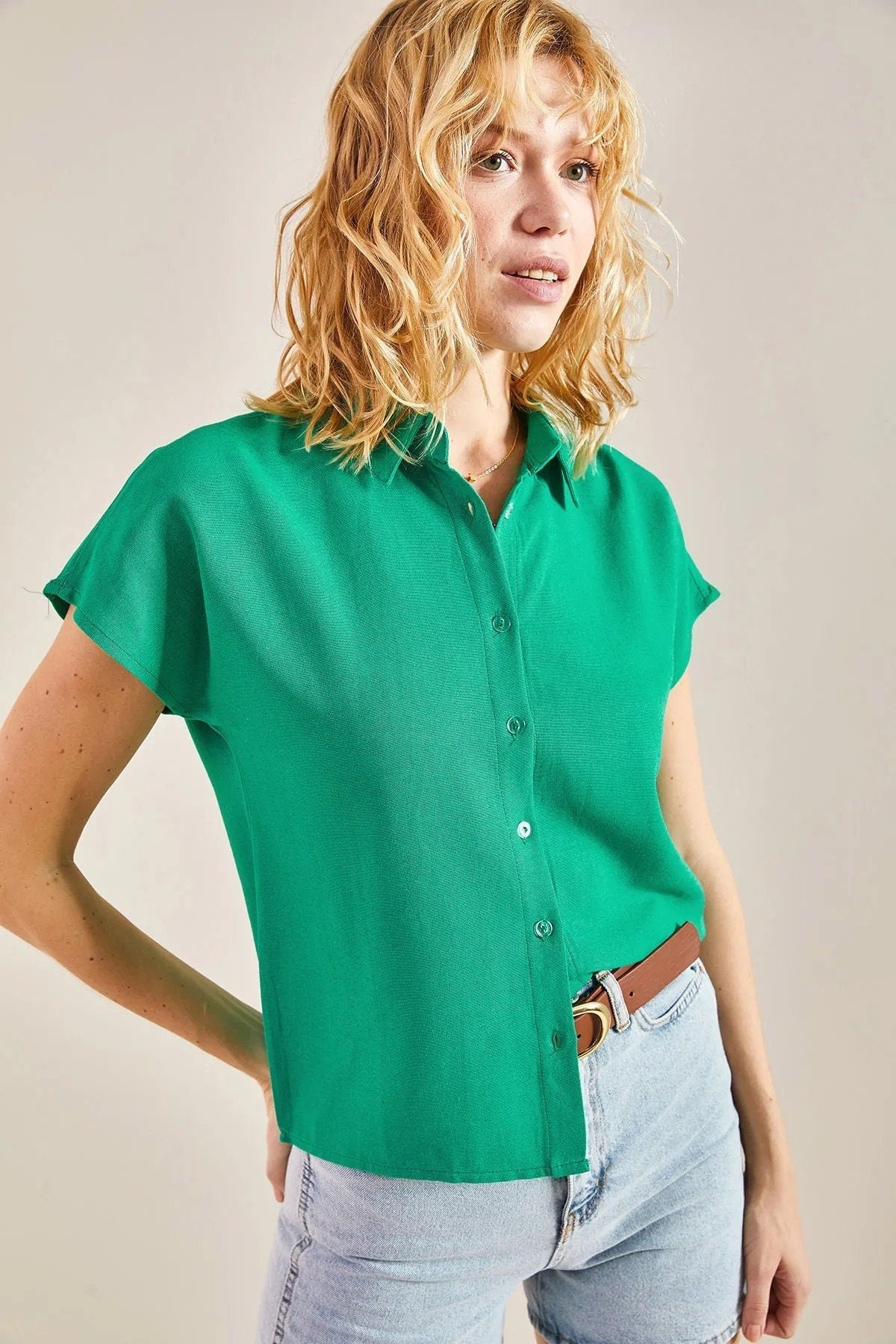 Camila Fuschia Linen Short Sleeve Button-Down Shirt