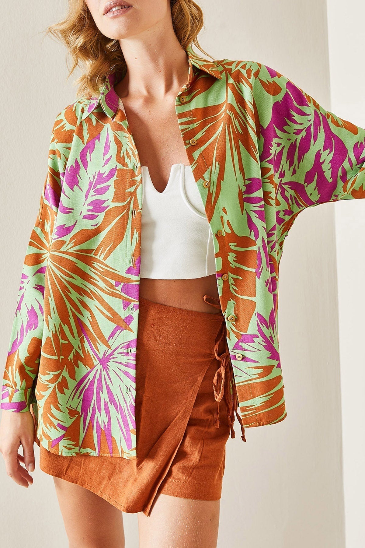 Camisa Lola Green Fuchsia Design de lino y mezcla