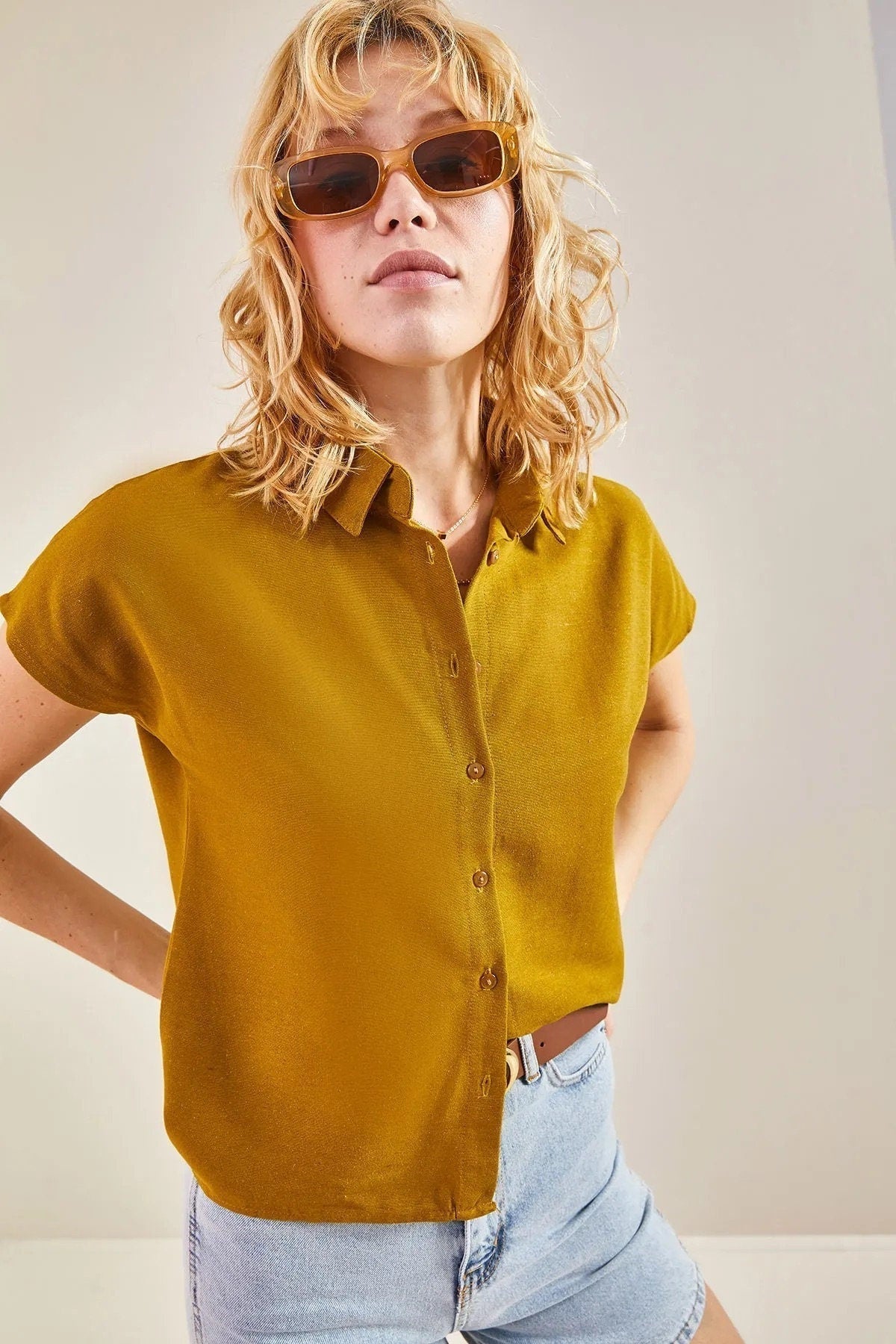 Camila Fuschia Linen Short Sleeve Button-Down Shirt