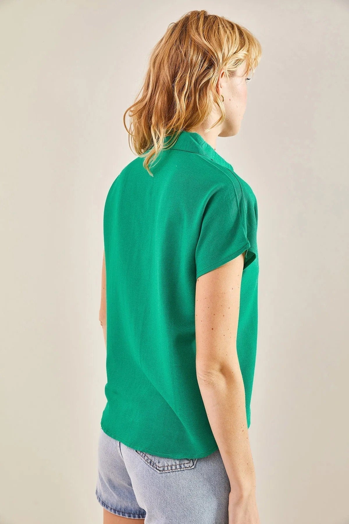 Camila Fuschia Linen Short Sleeve Button-Down Shirt