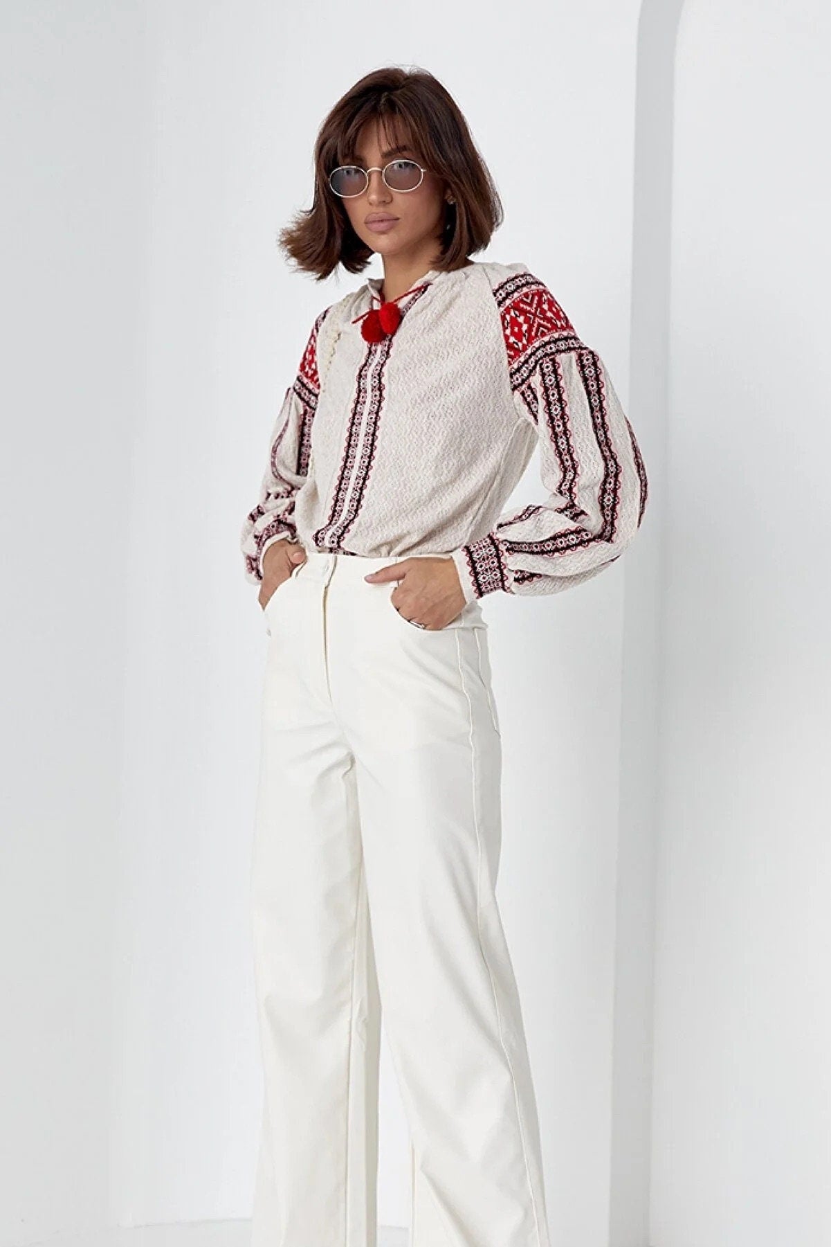 Blusa ucraniana de punto bordada